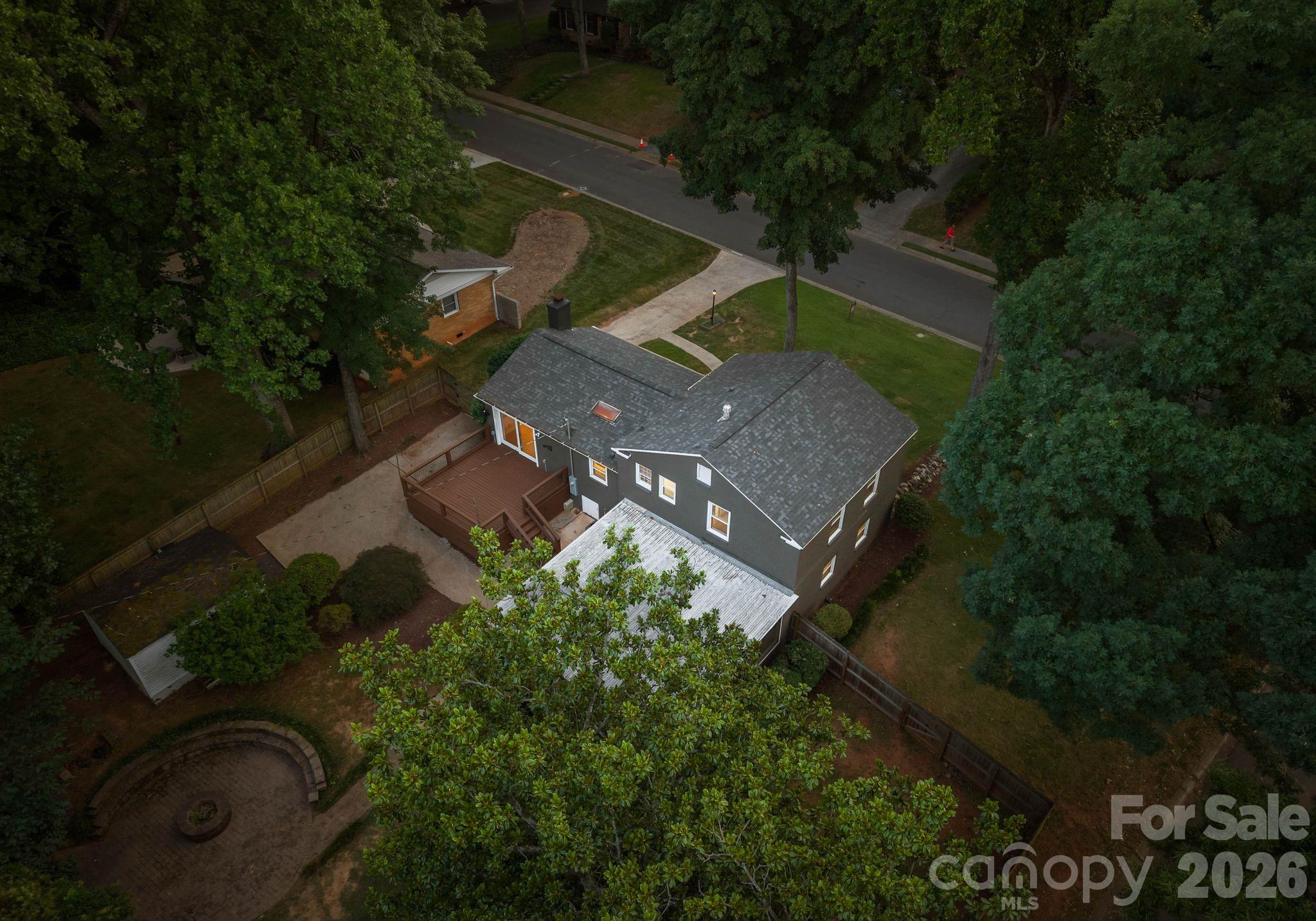 main property photo 28