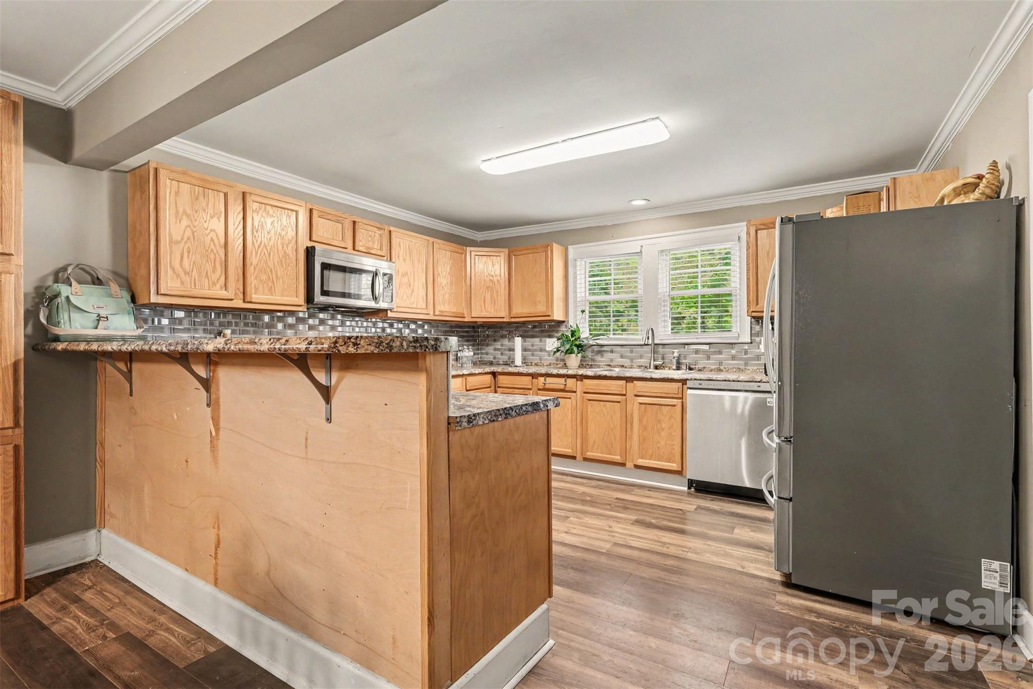 main property photo 13