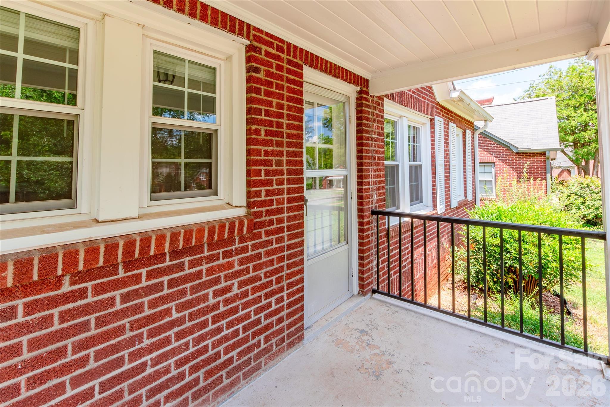 main property photo 5