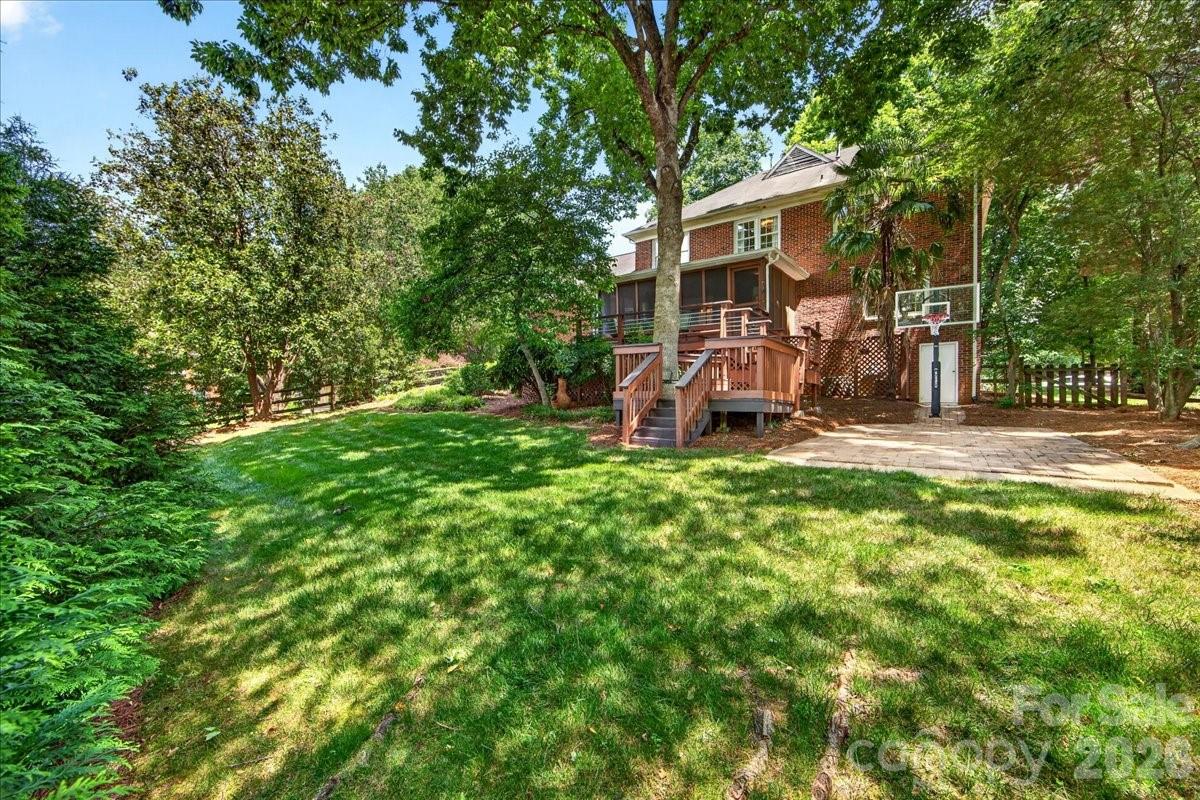 main property photo 40