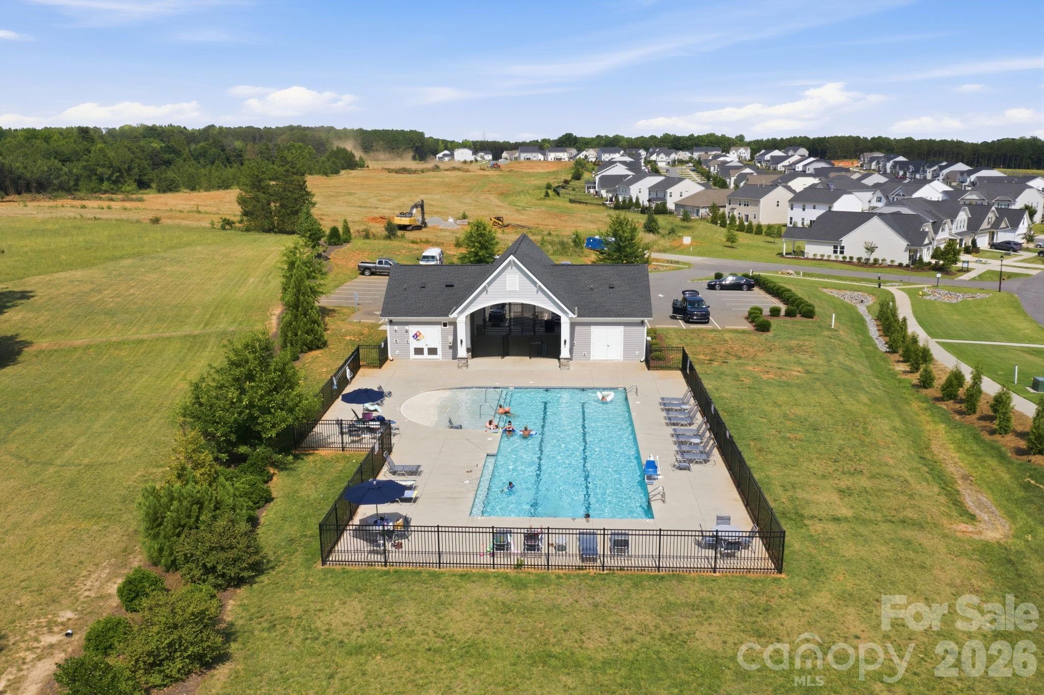 main property photo 45