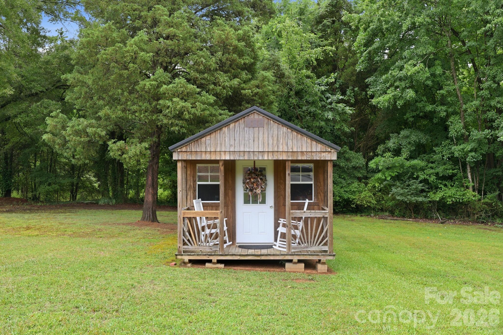 main property photo 29