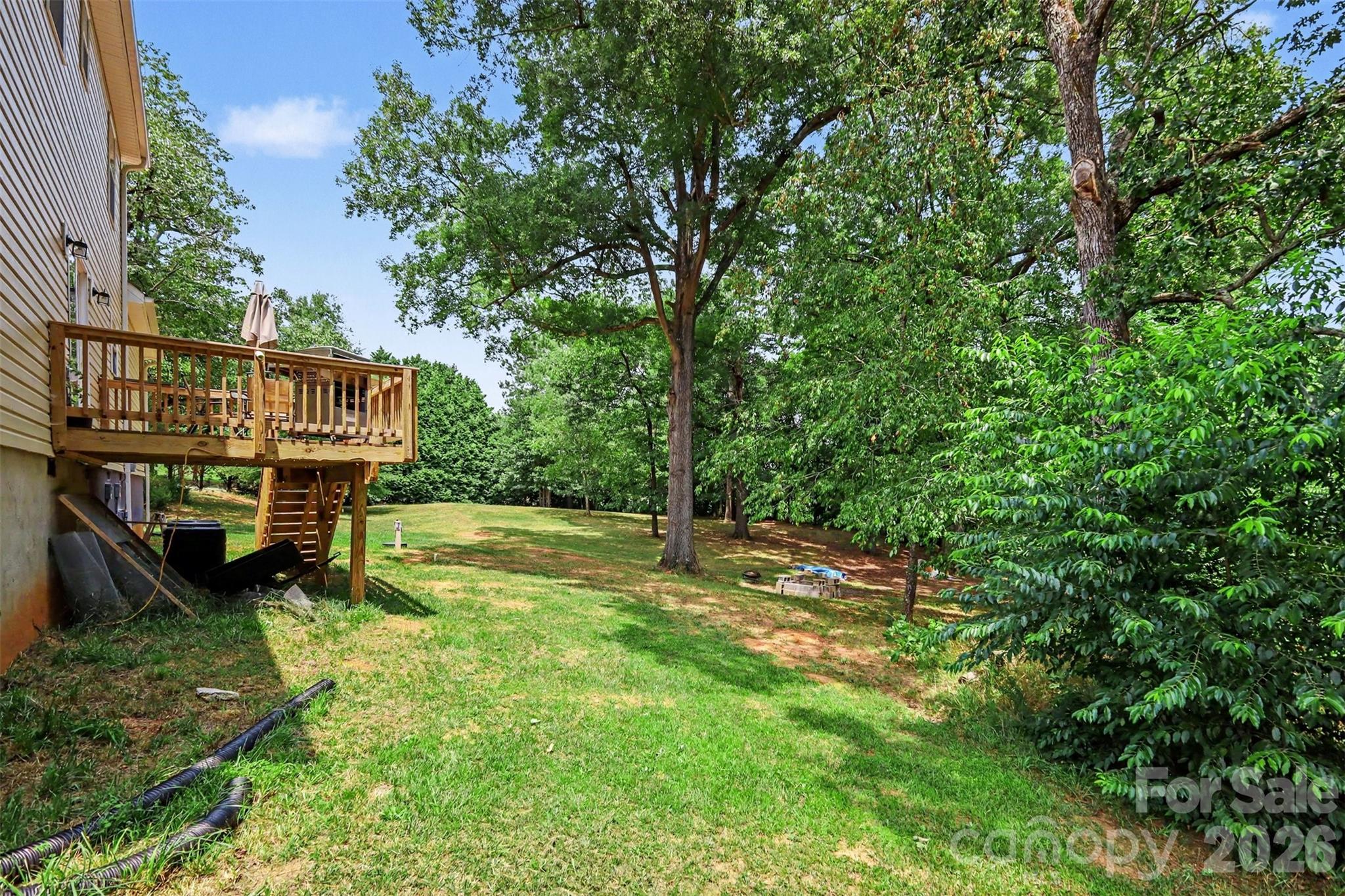 main property photo 28