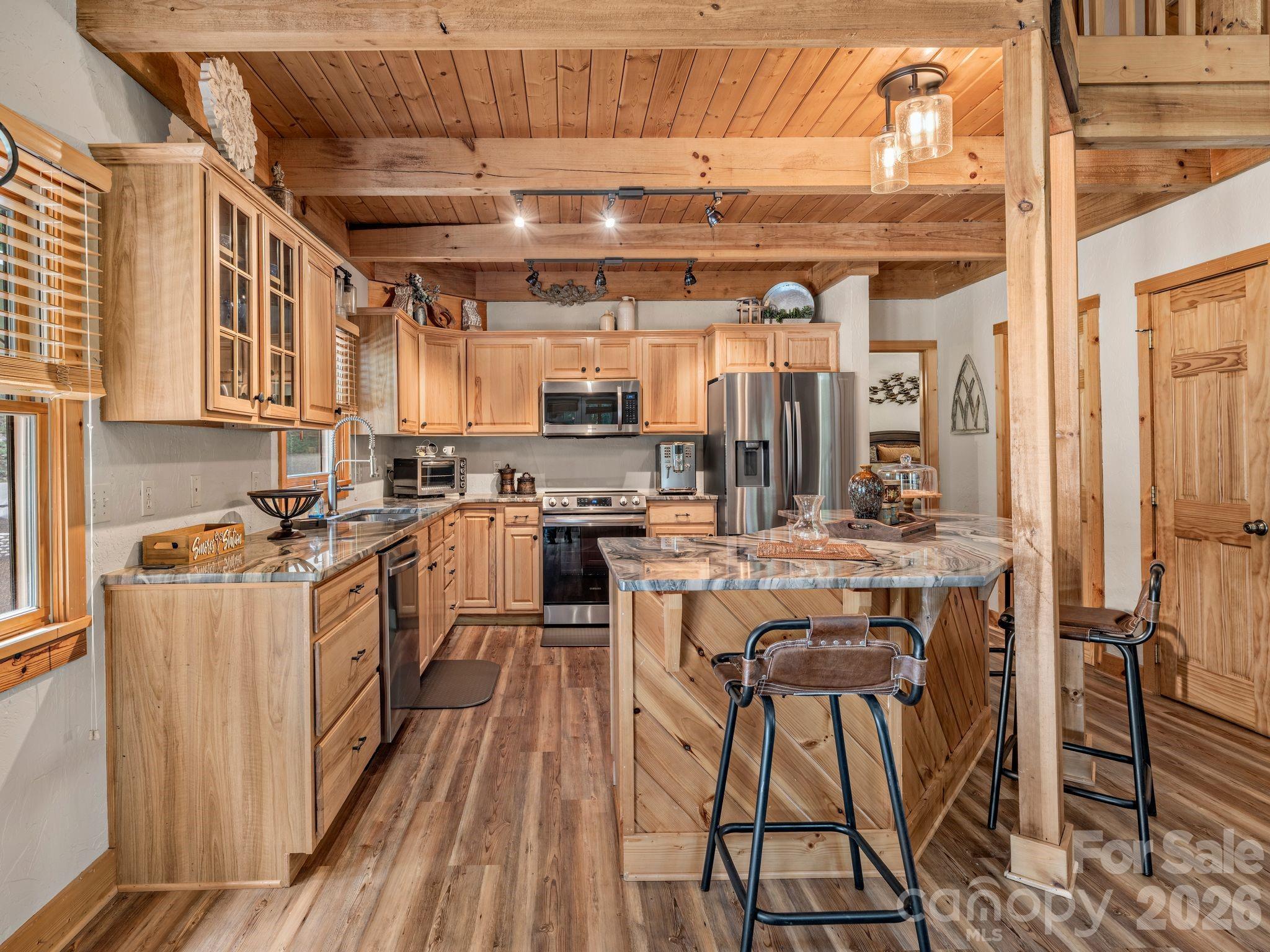 main property photo 21