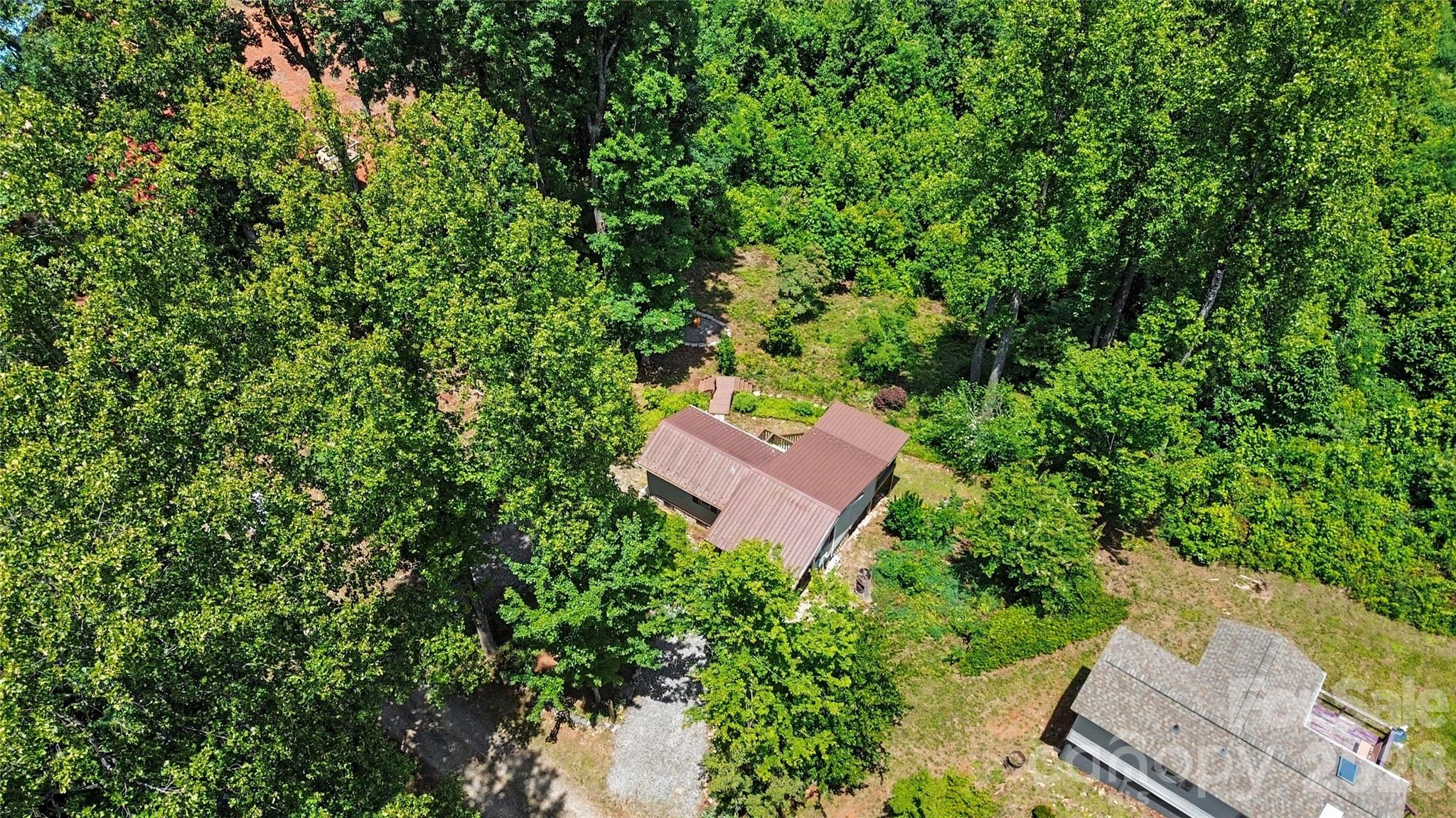 main property photo 40