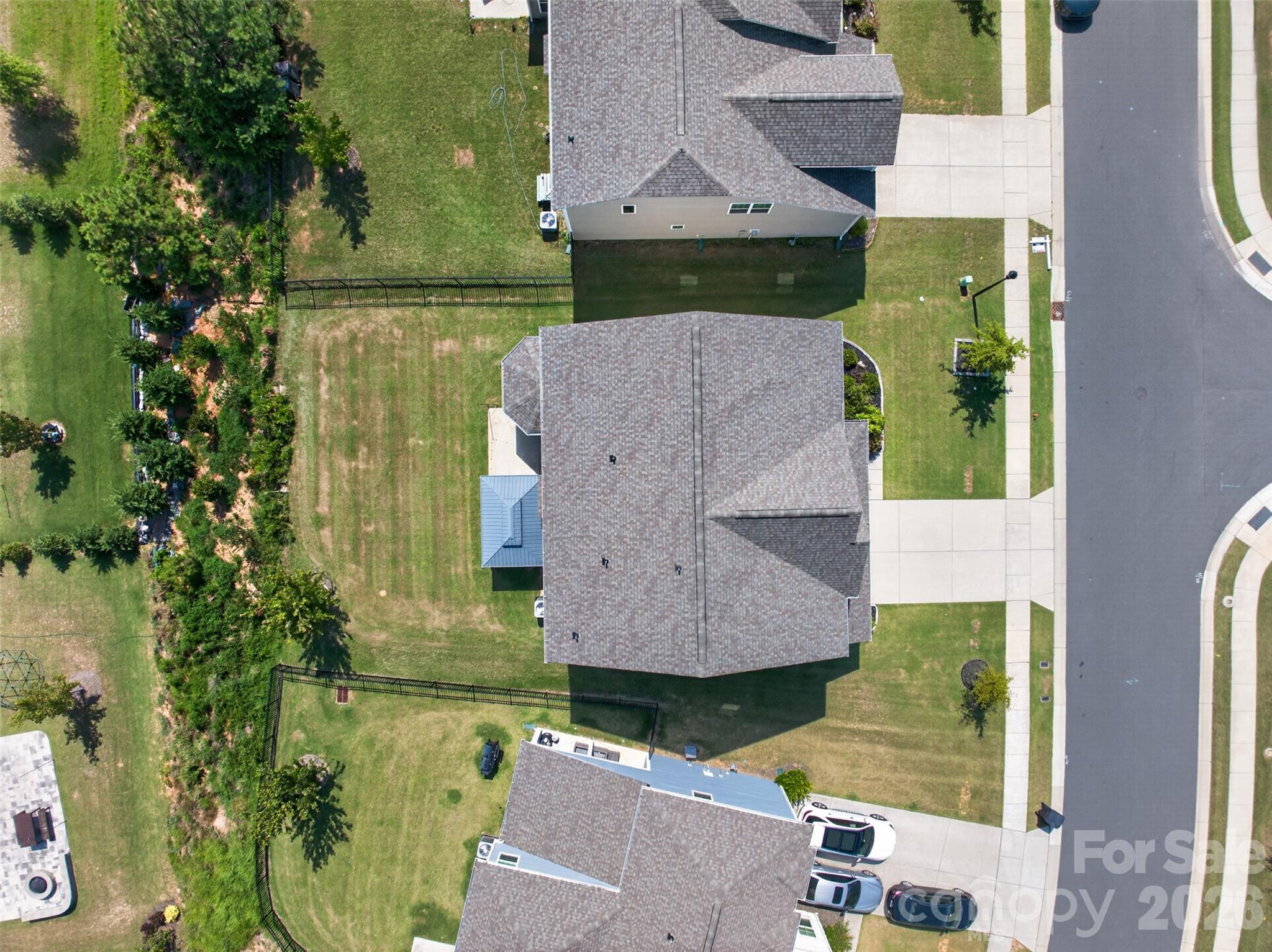 main property photo 40
