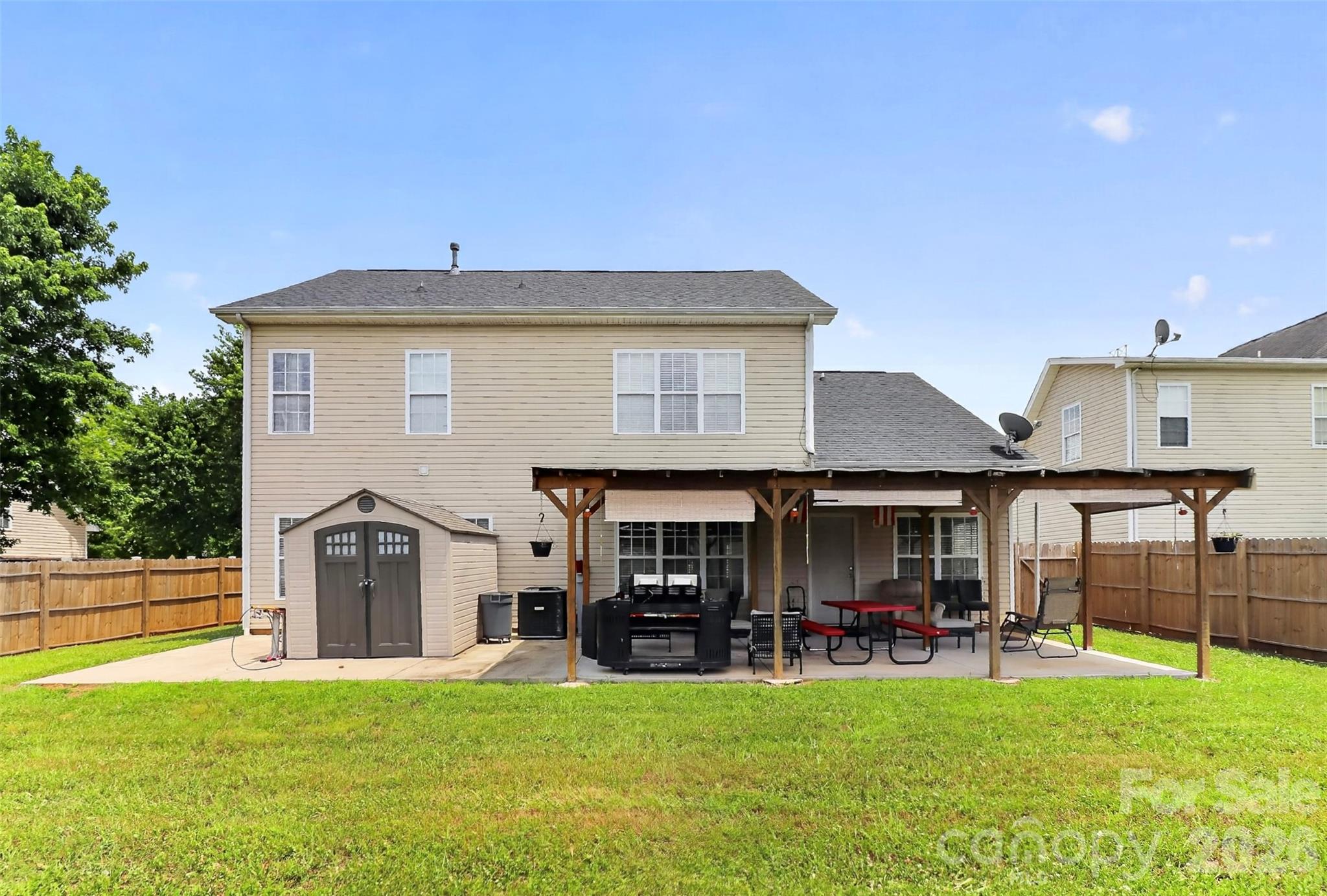 main property photo 40