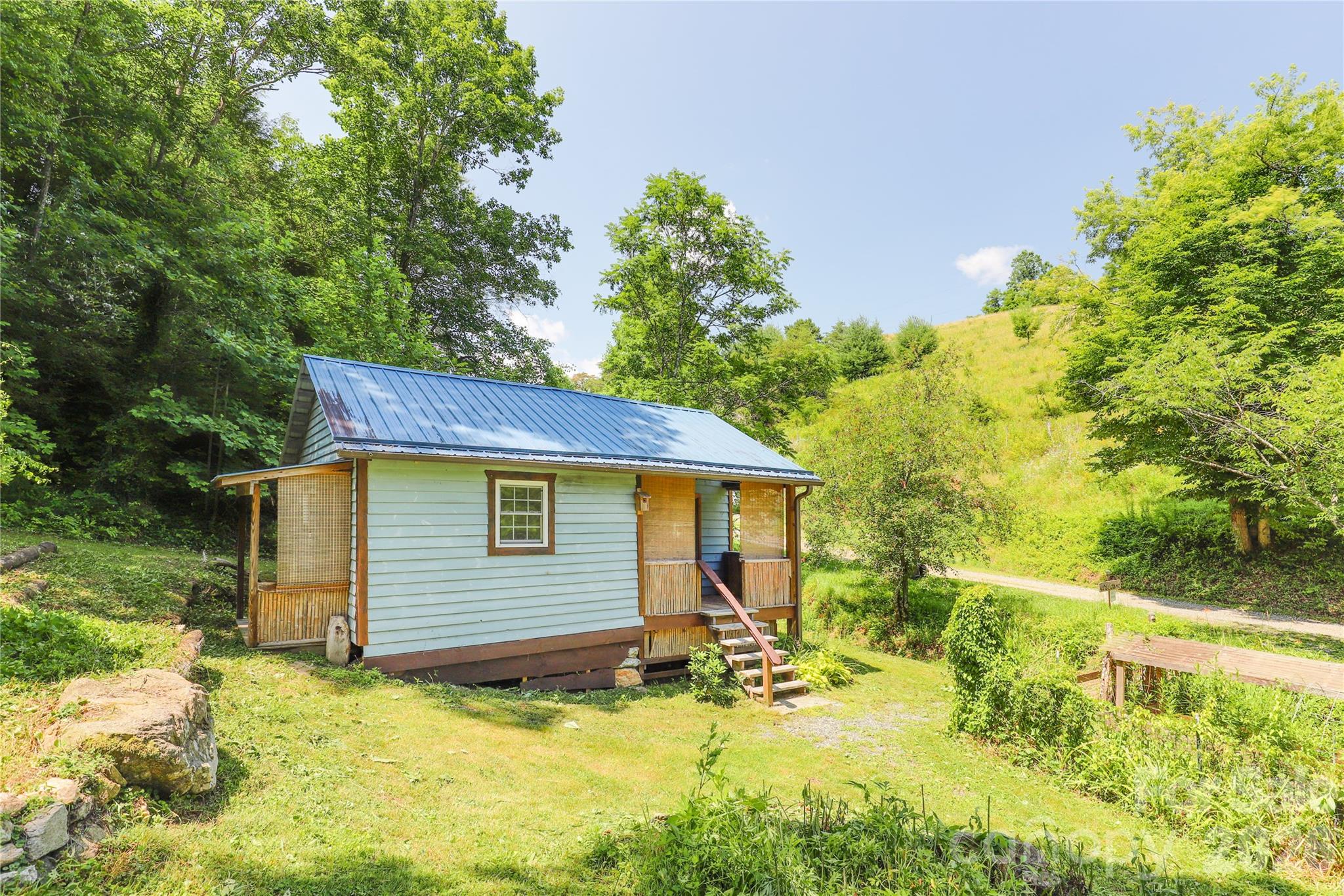 main property photo 35