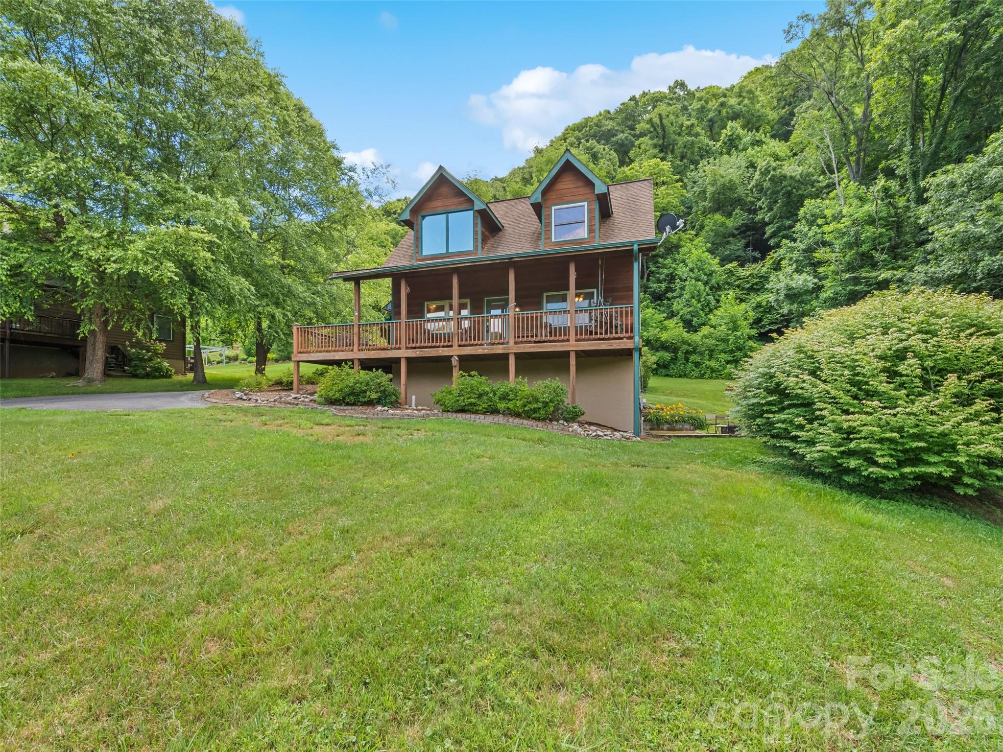 main property photo 30