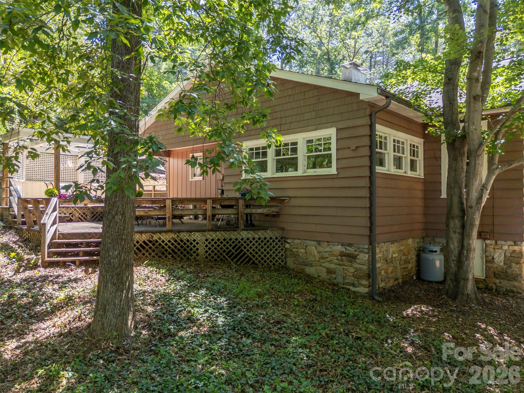main property photo 37