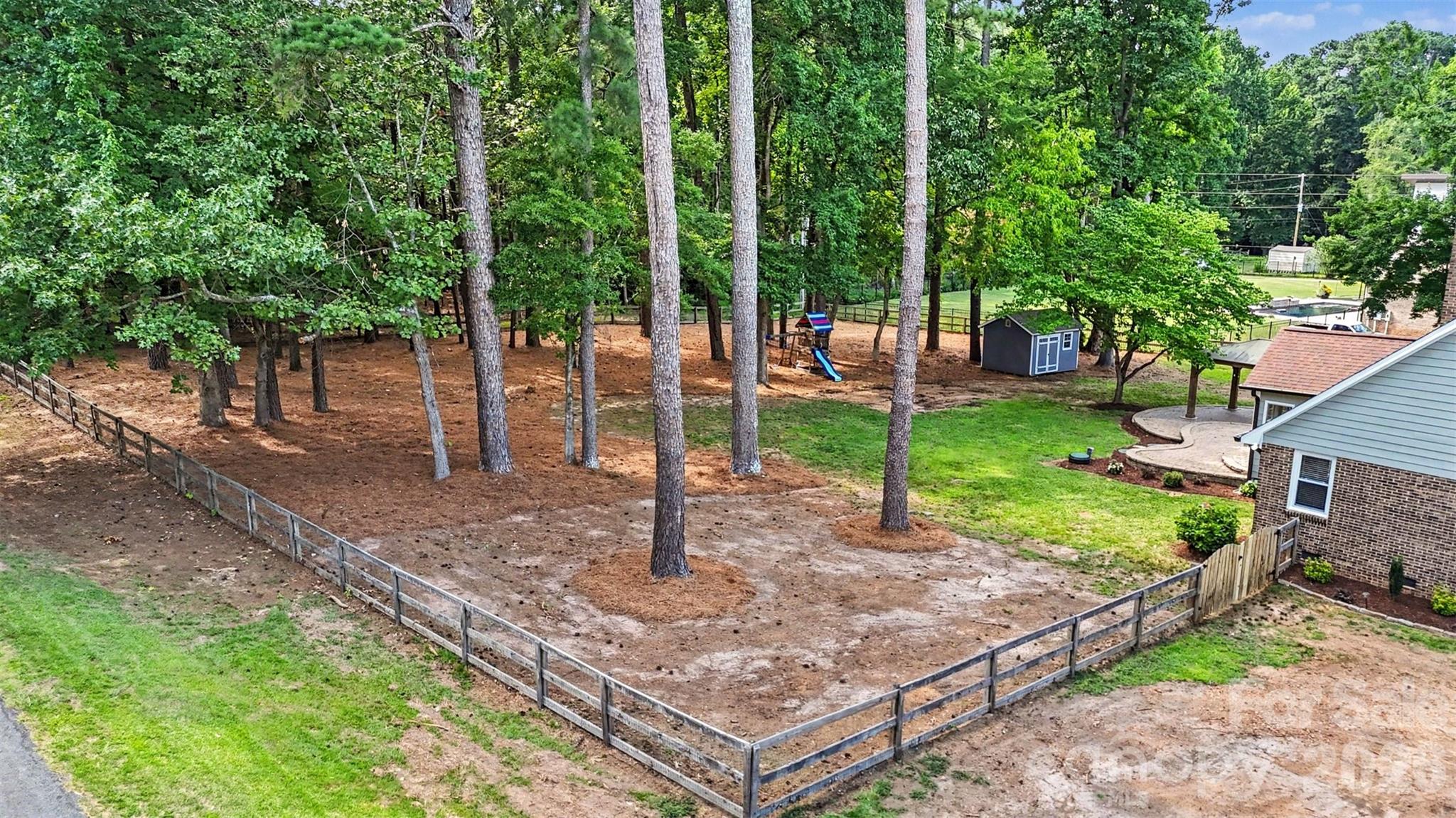 main property photo 32