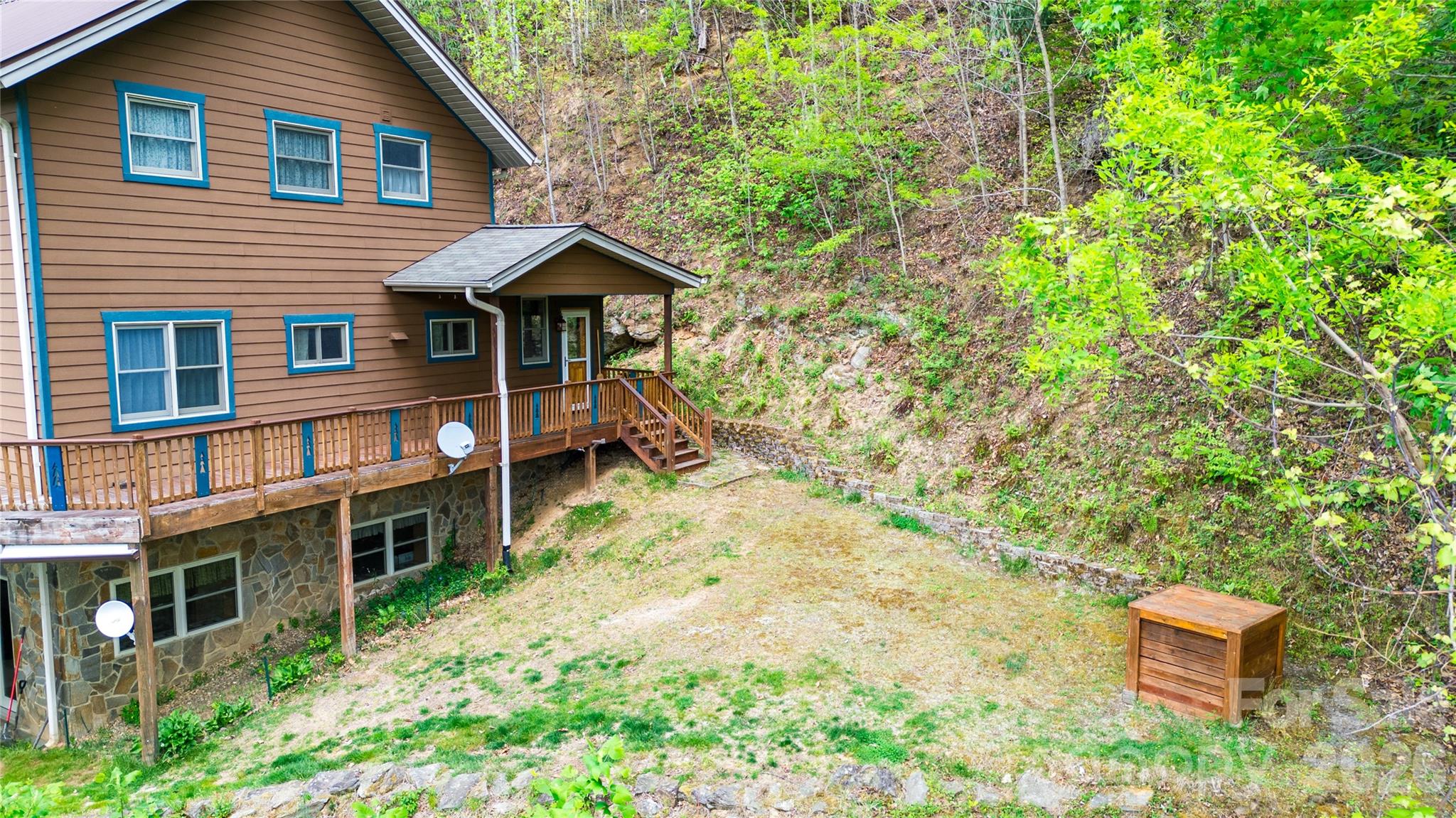 main property photo 4