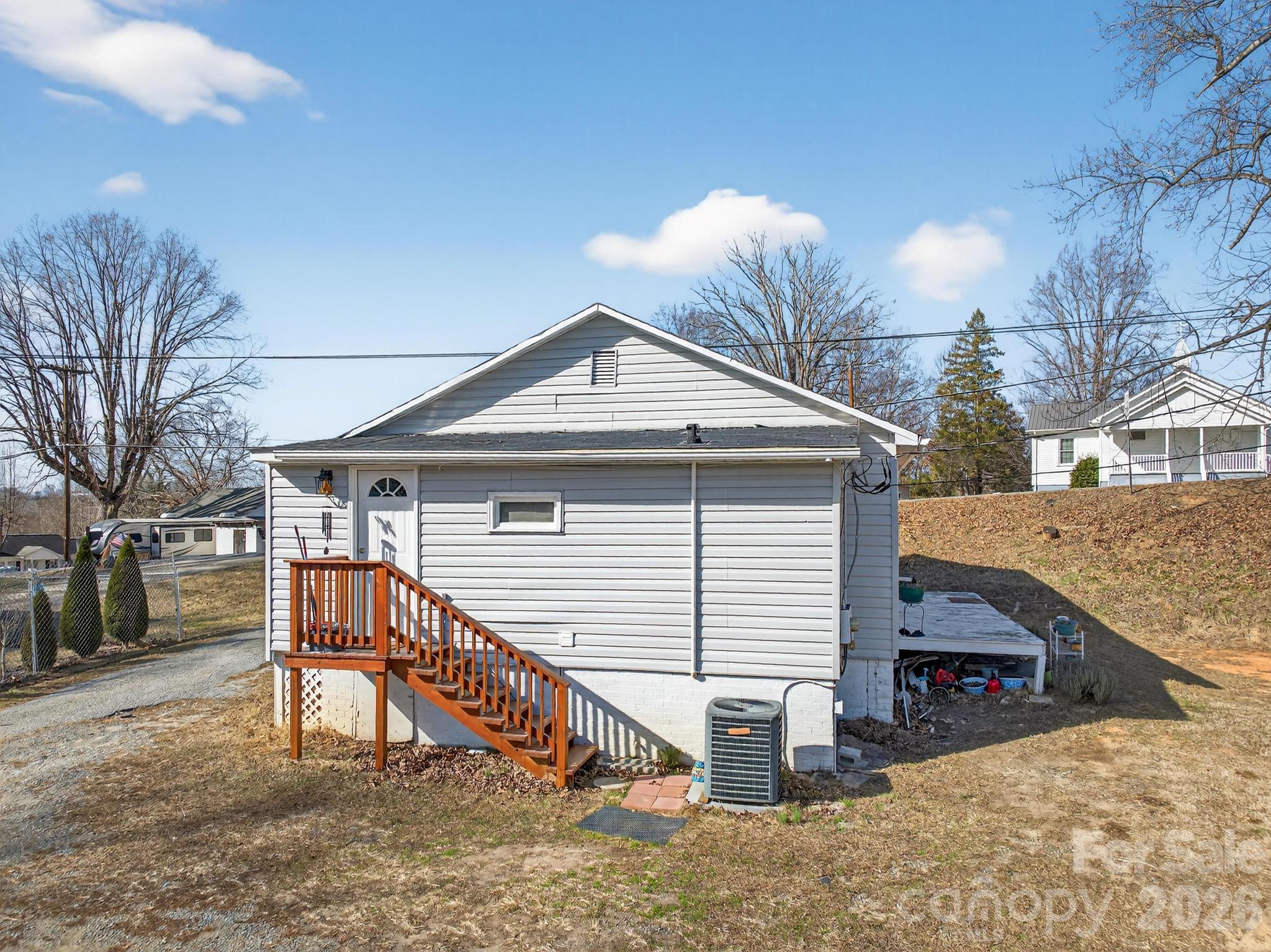 main property photo 25