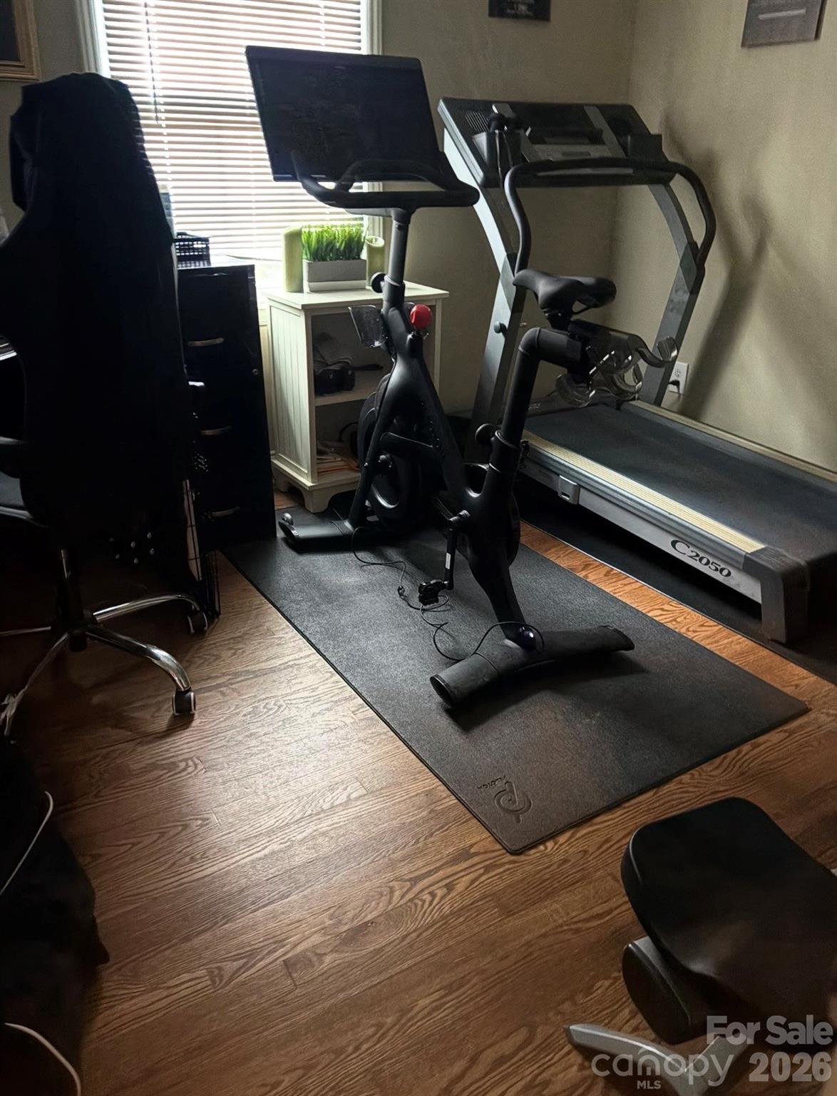 main property photo 9