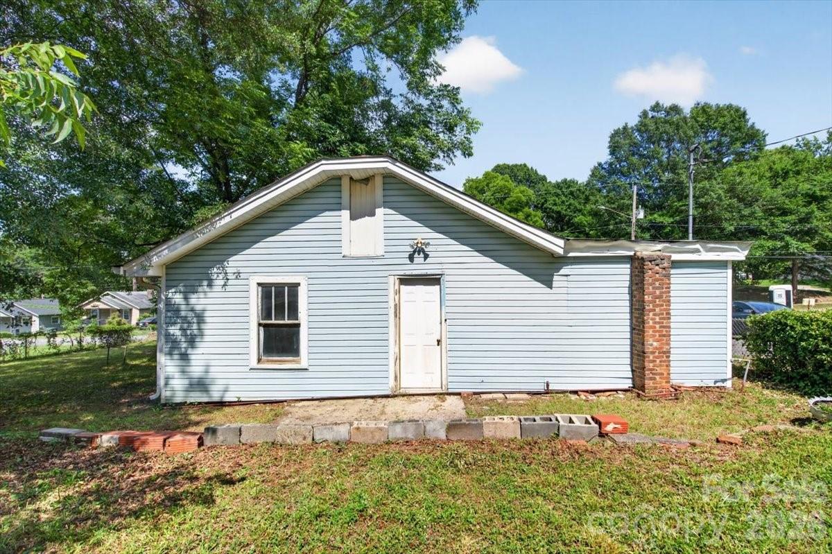 main property photo 28