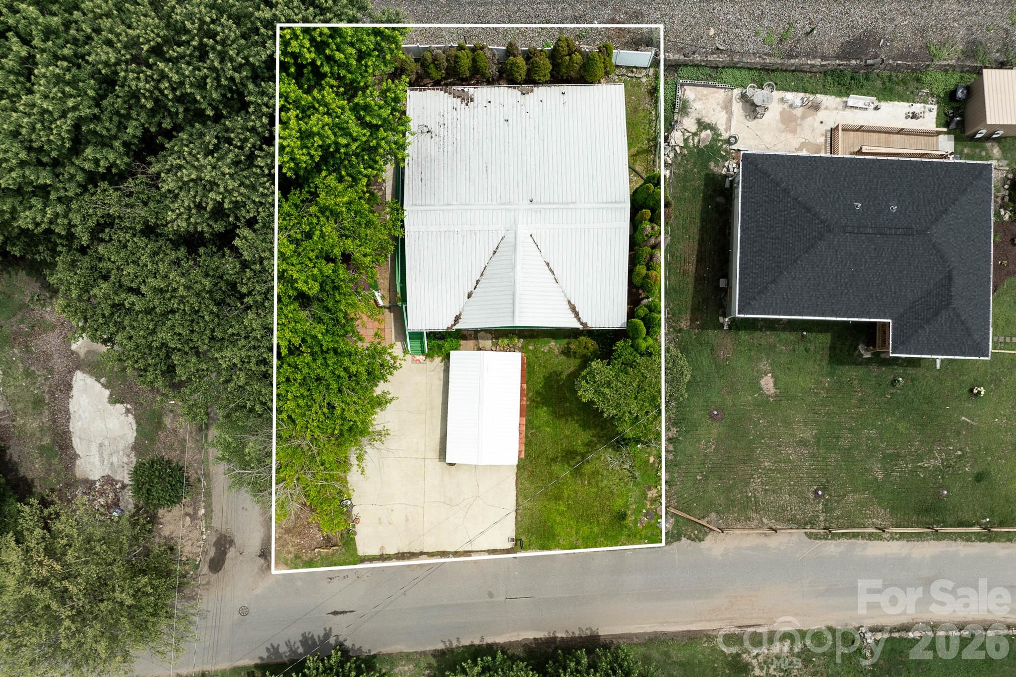 main property photo 25