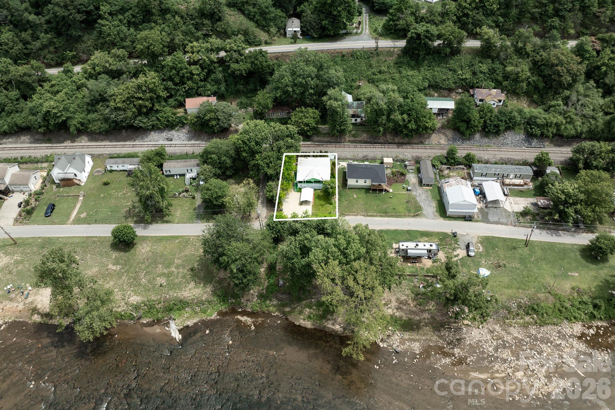 main property photo 26