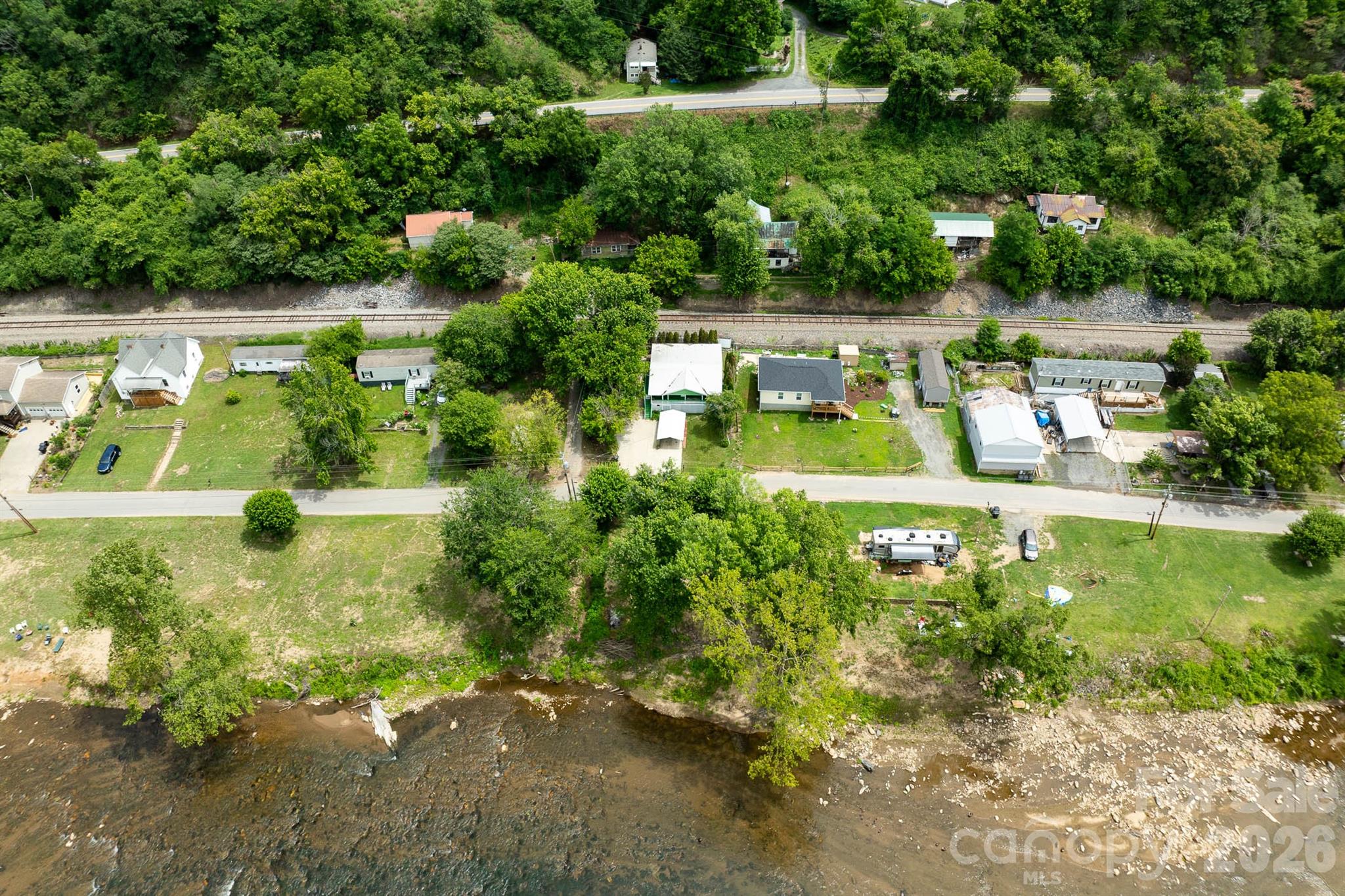main property photo 27