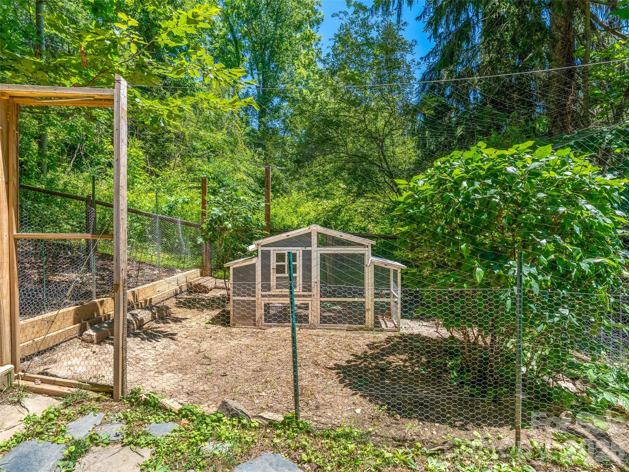 main property photo 38