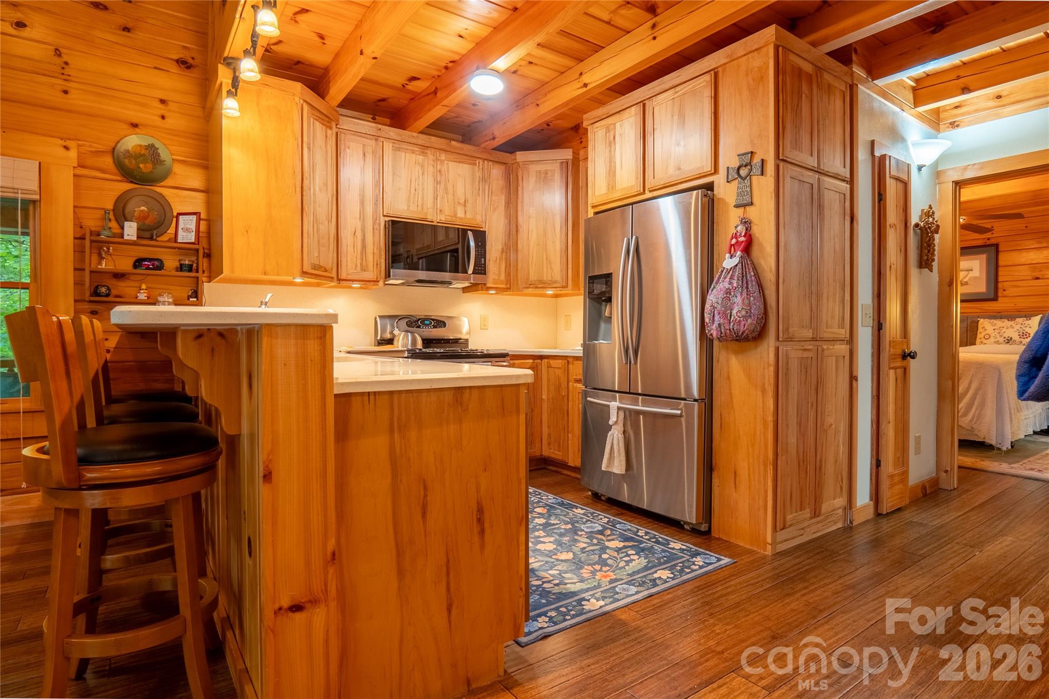 main property photo 11
