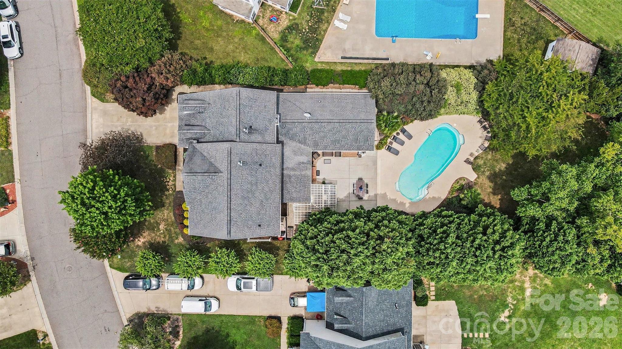 main property photo 45