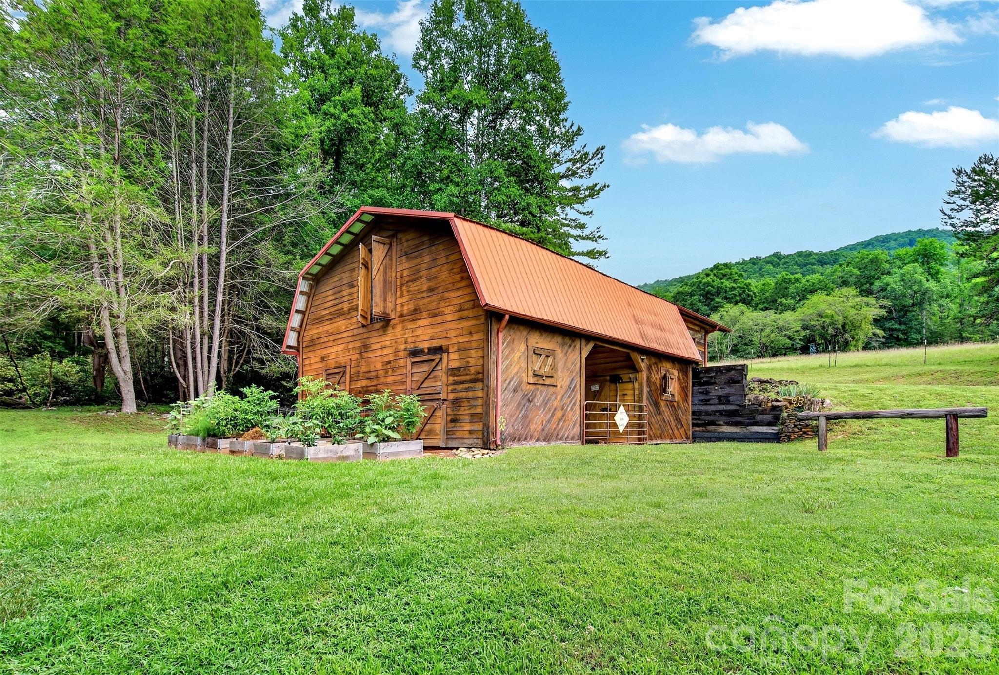 main property photo 2