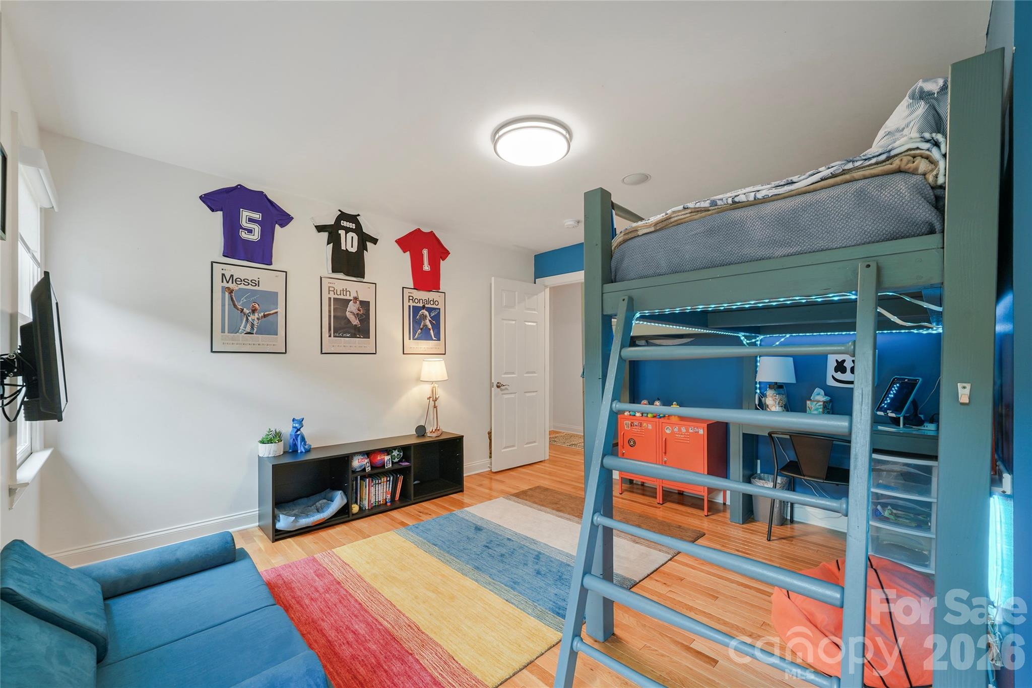 main property photo 27