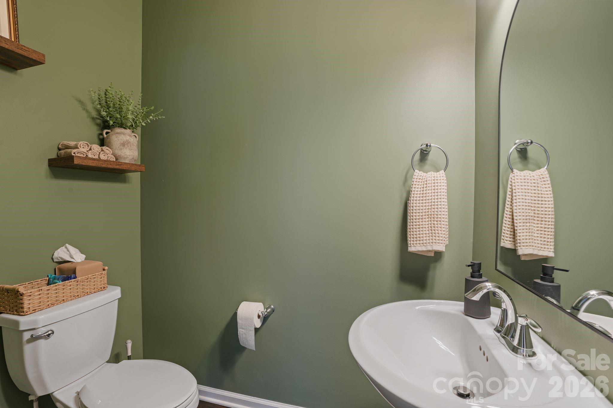 main property photo 28