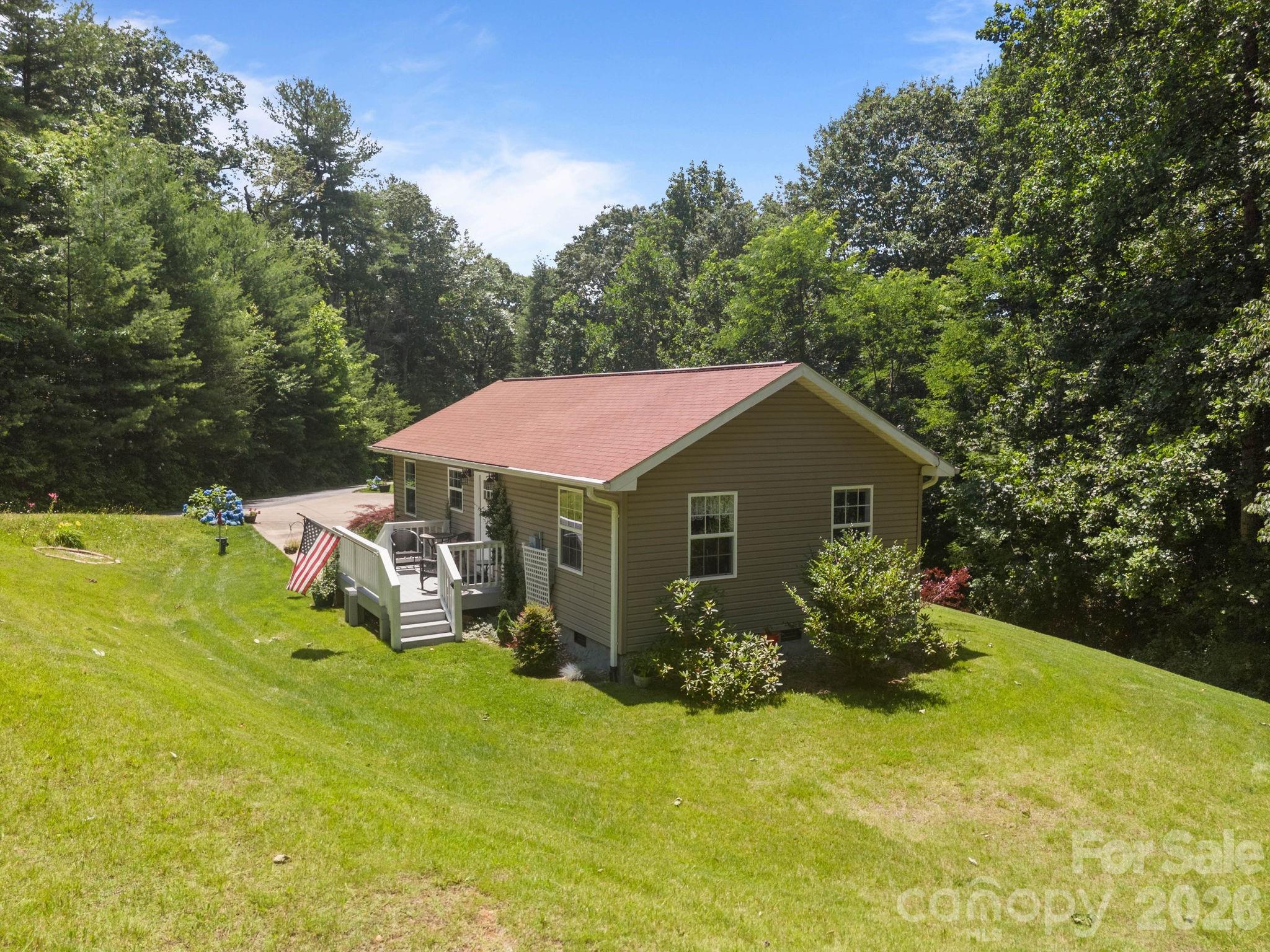 main property photo 8