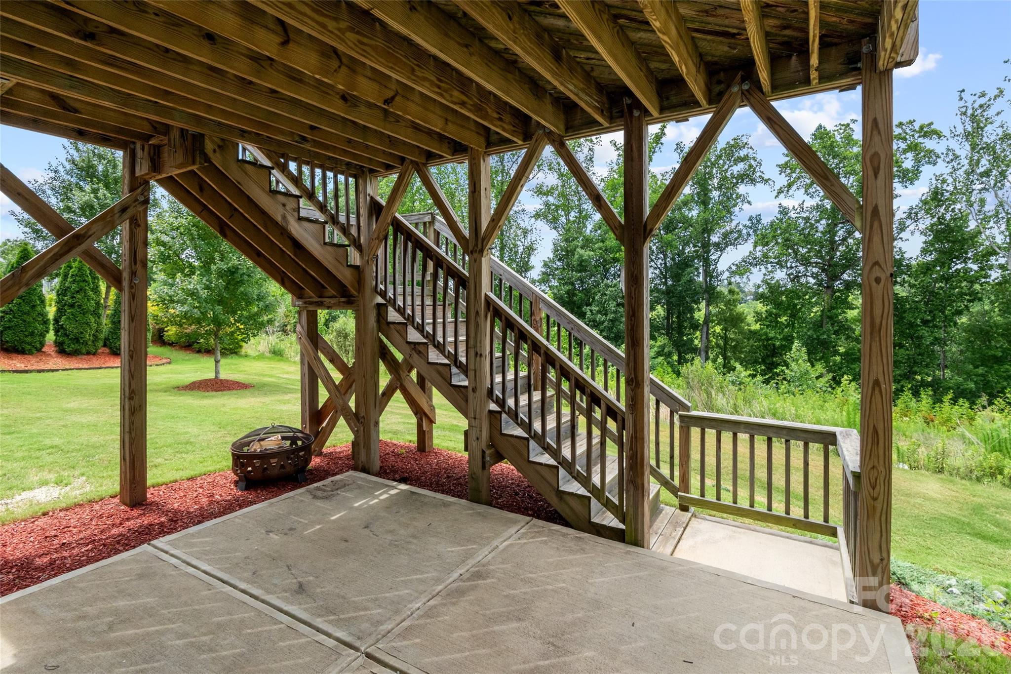 main property photo 36
