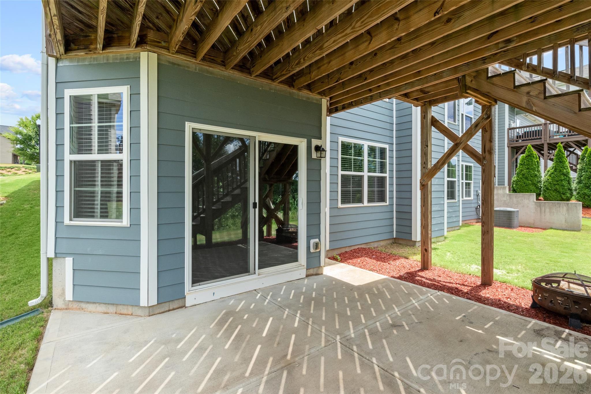 main property photo 37