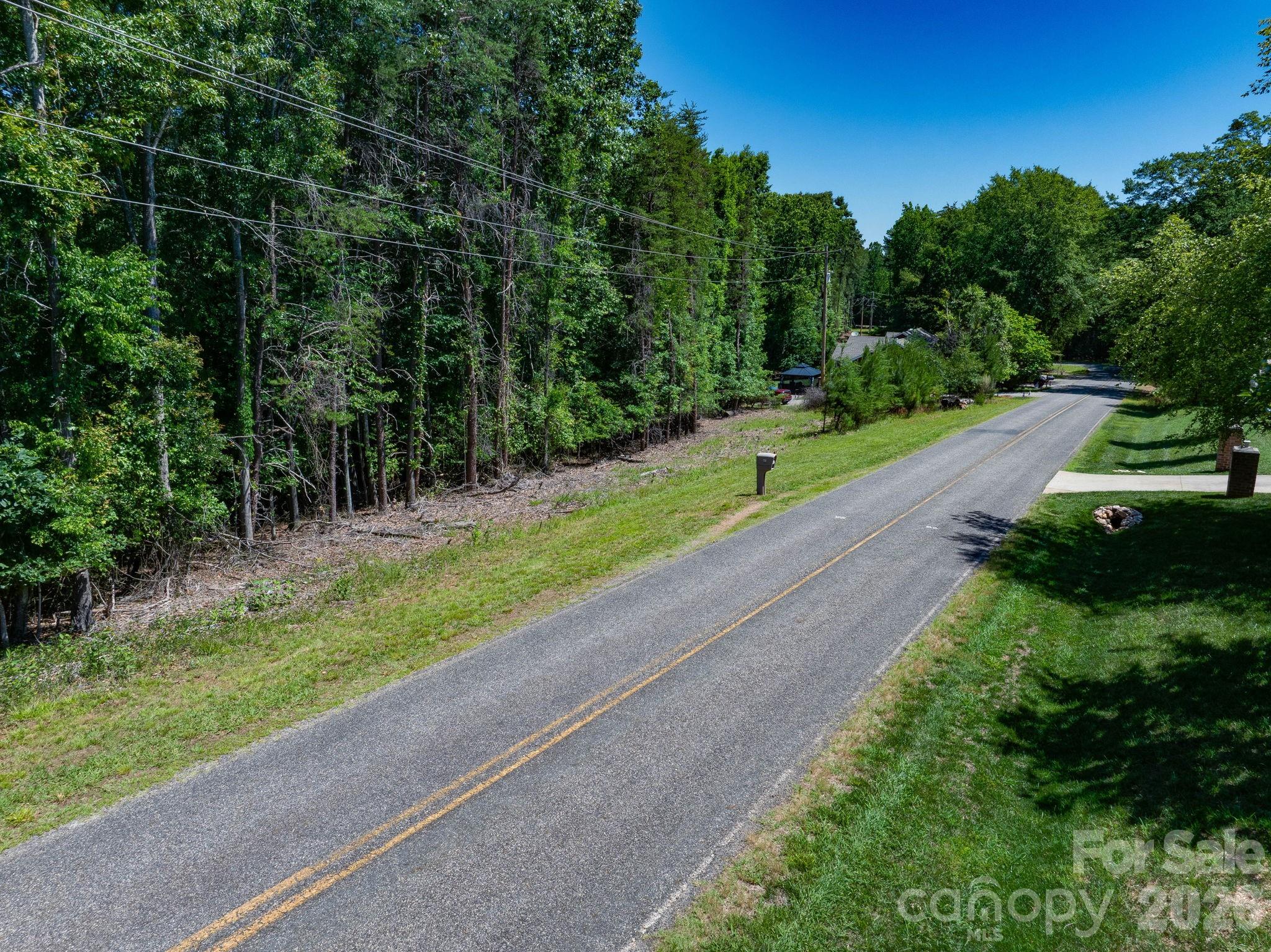 main property photo 16