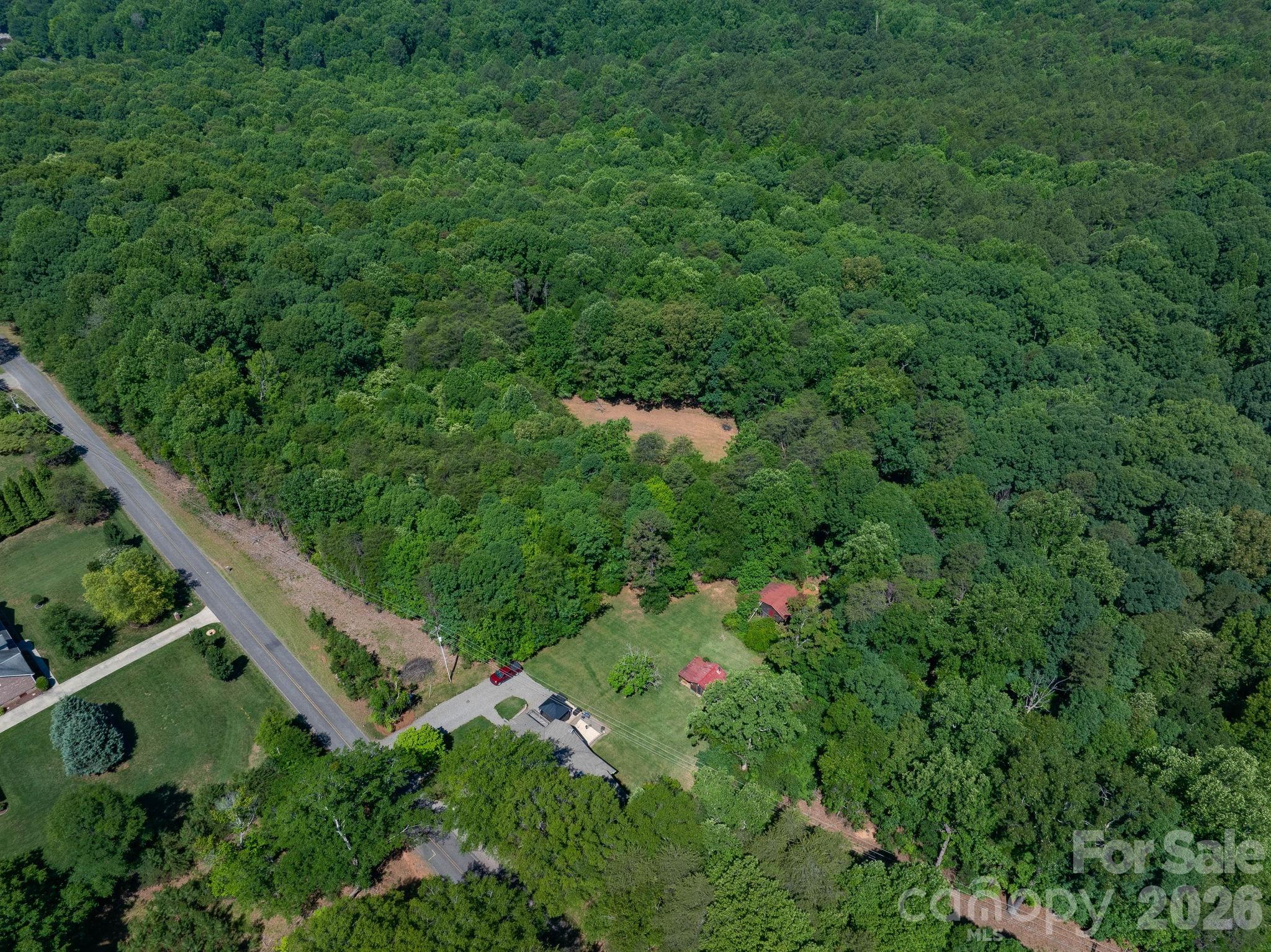 main property photo 6