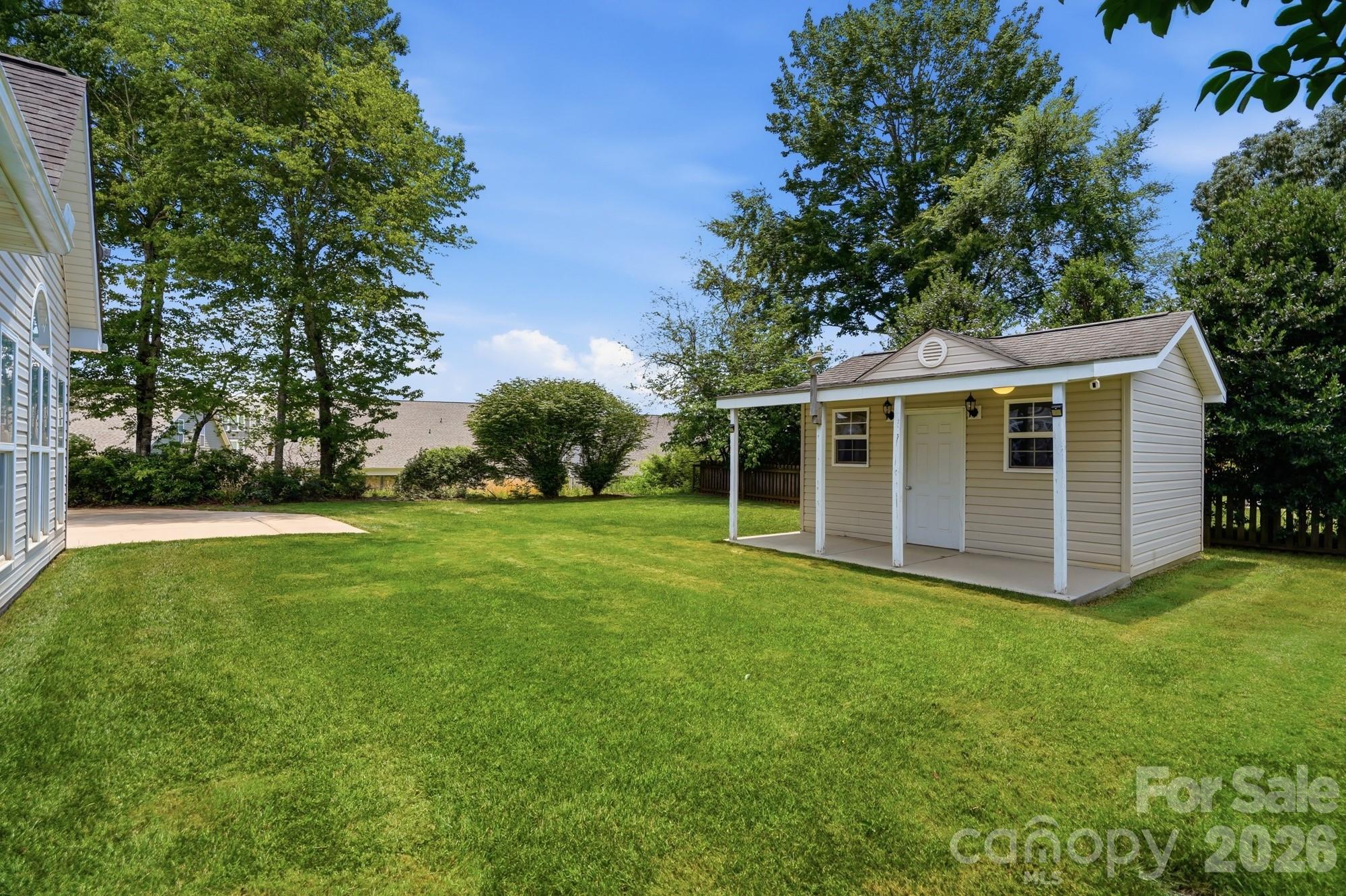 main property photo 40
