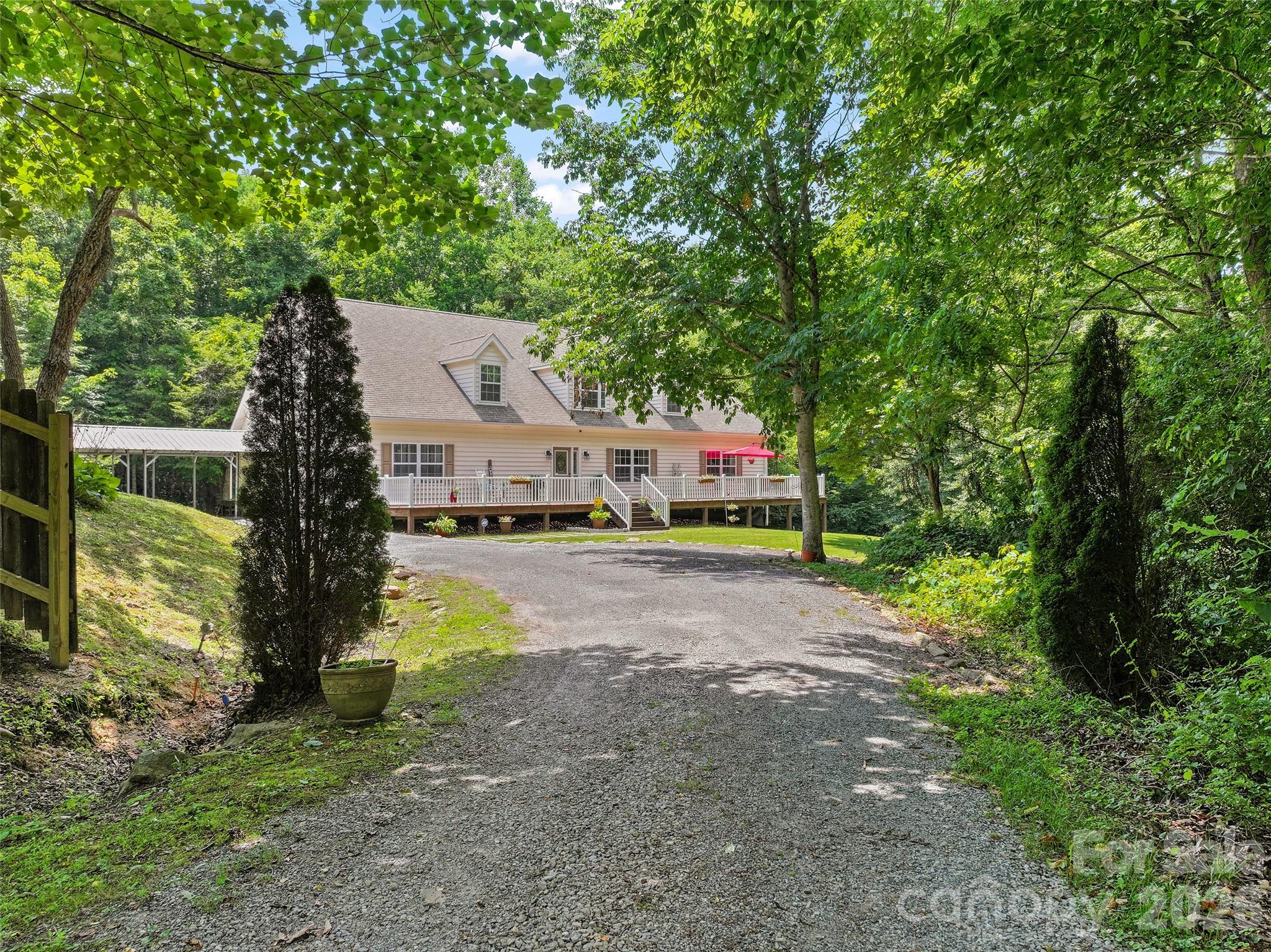 main property photo 4