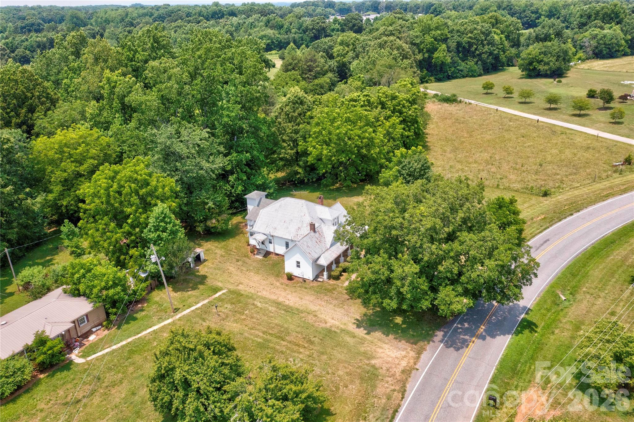 main property photo 13