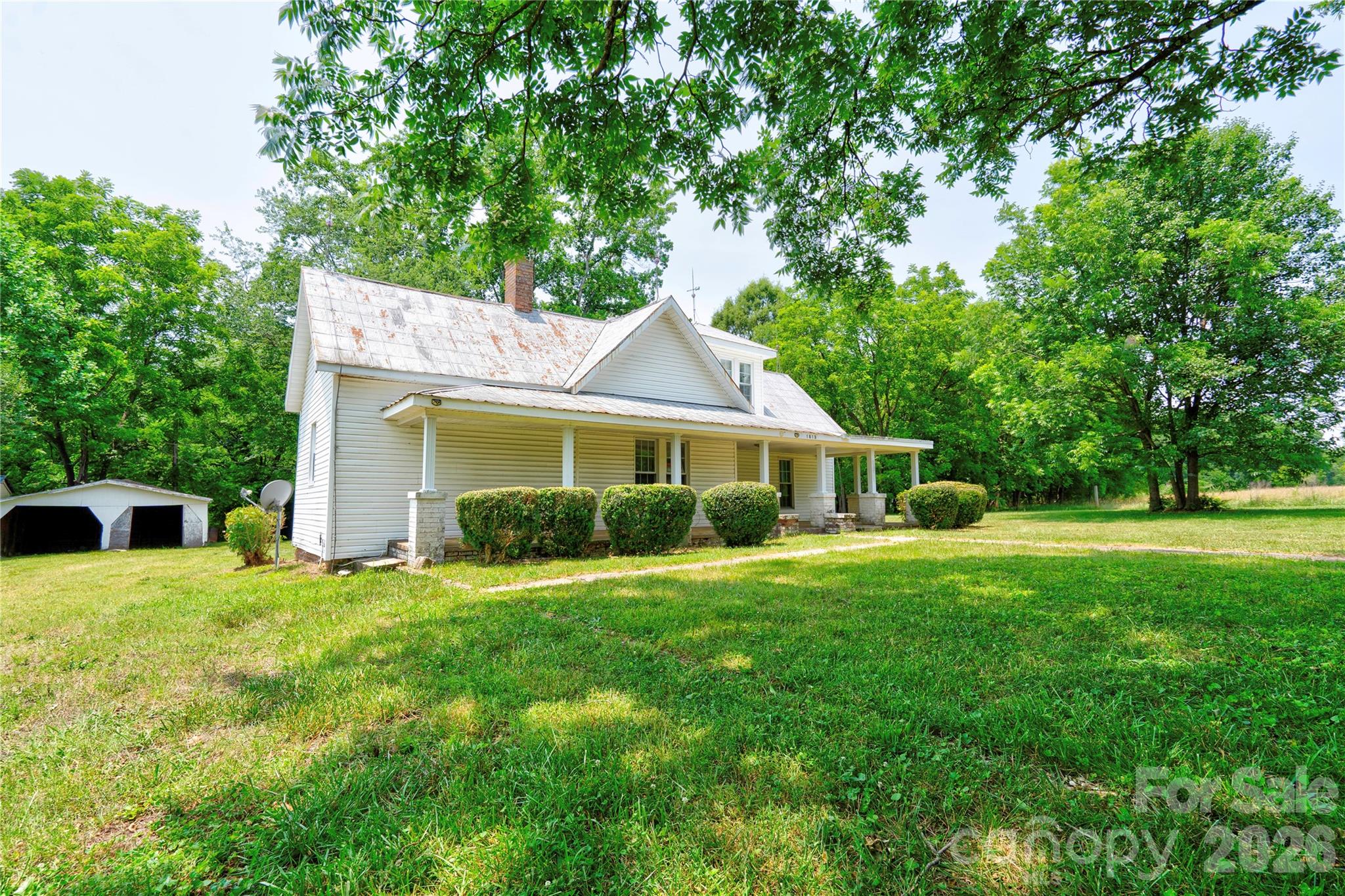 main property photo 5