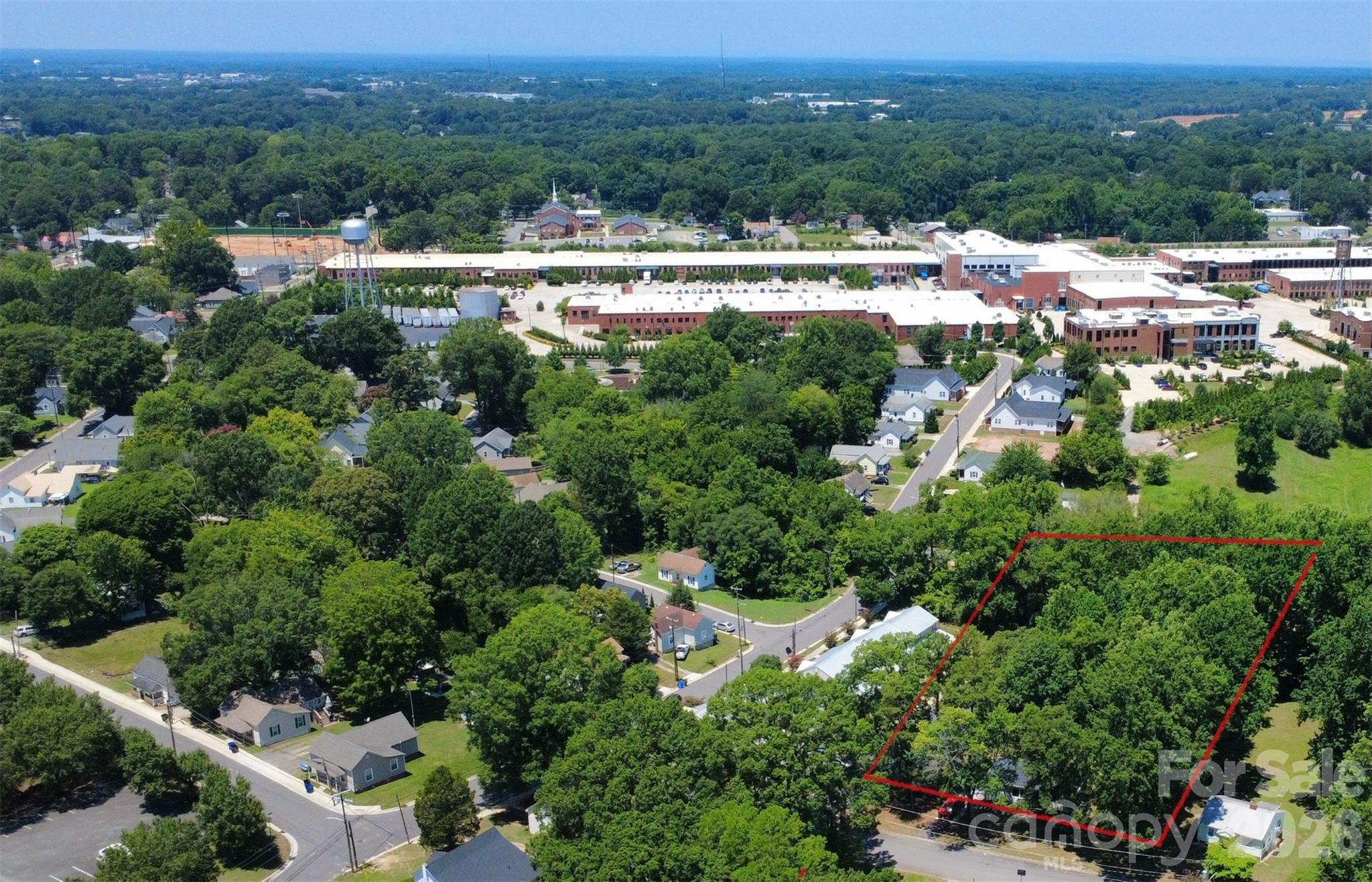 main property photo 10