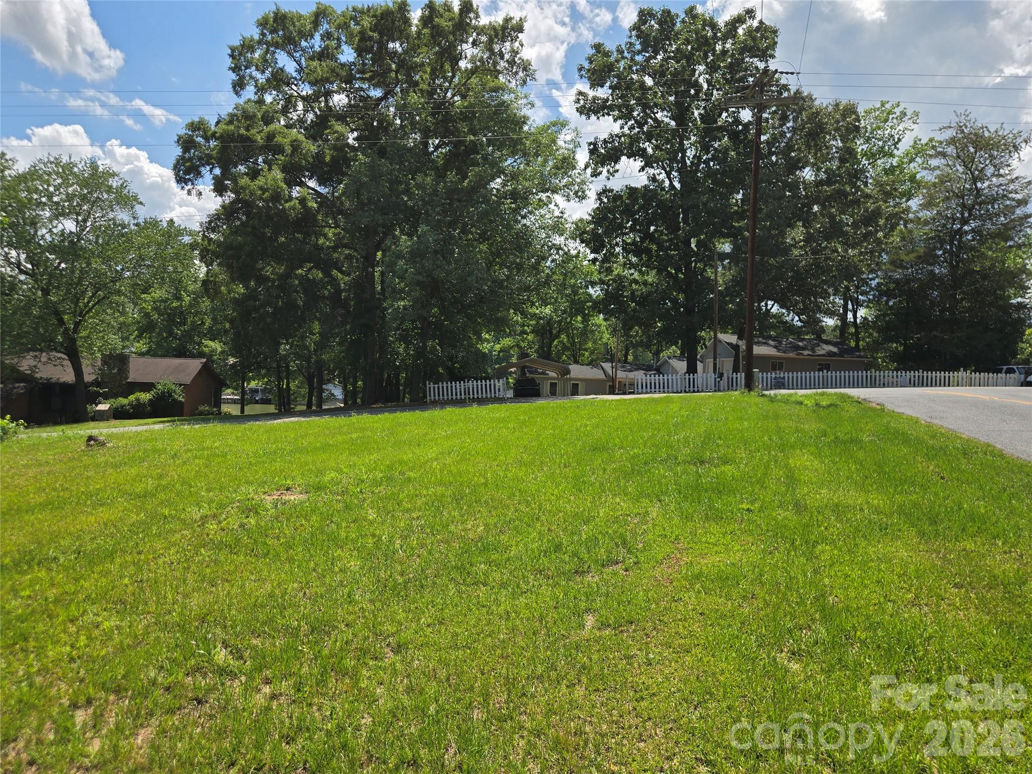 main property photo 17