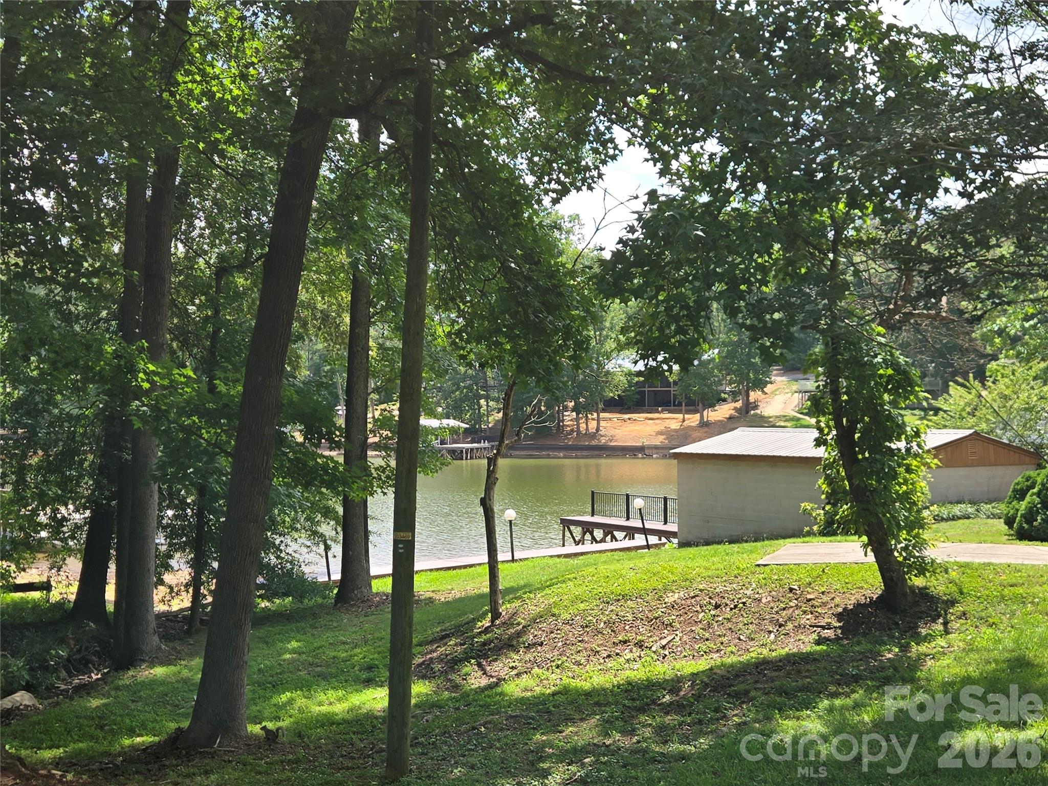 main property photo 6