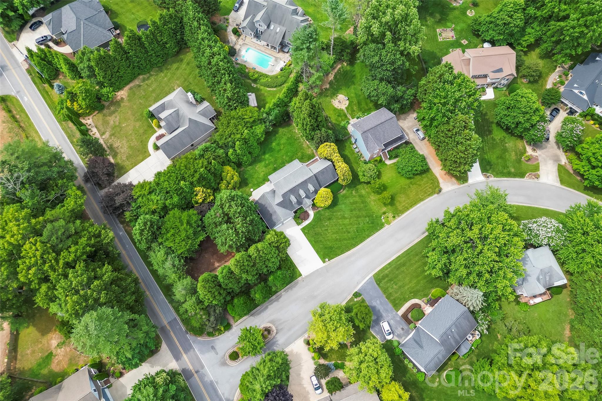 main property photo 39
