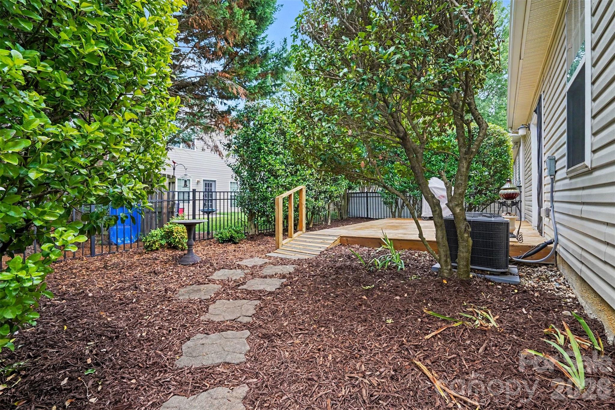 main property photo 41