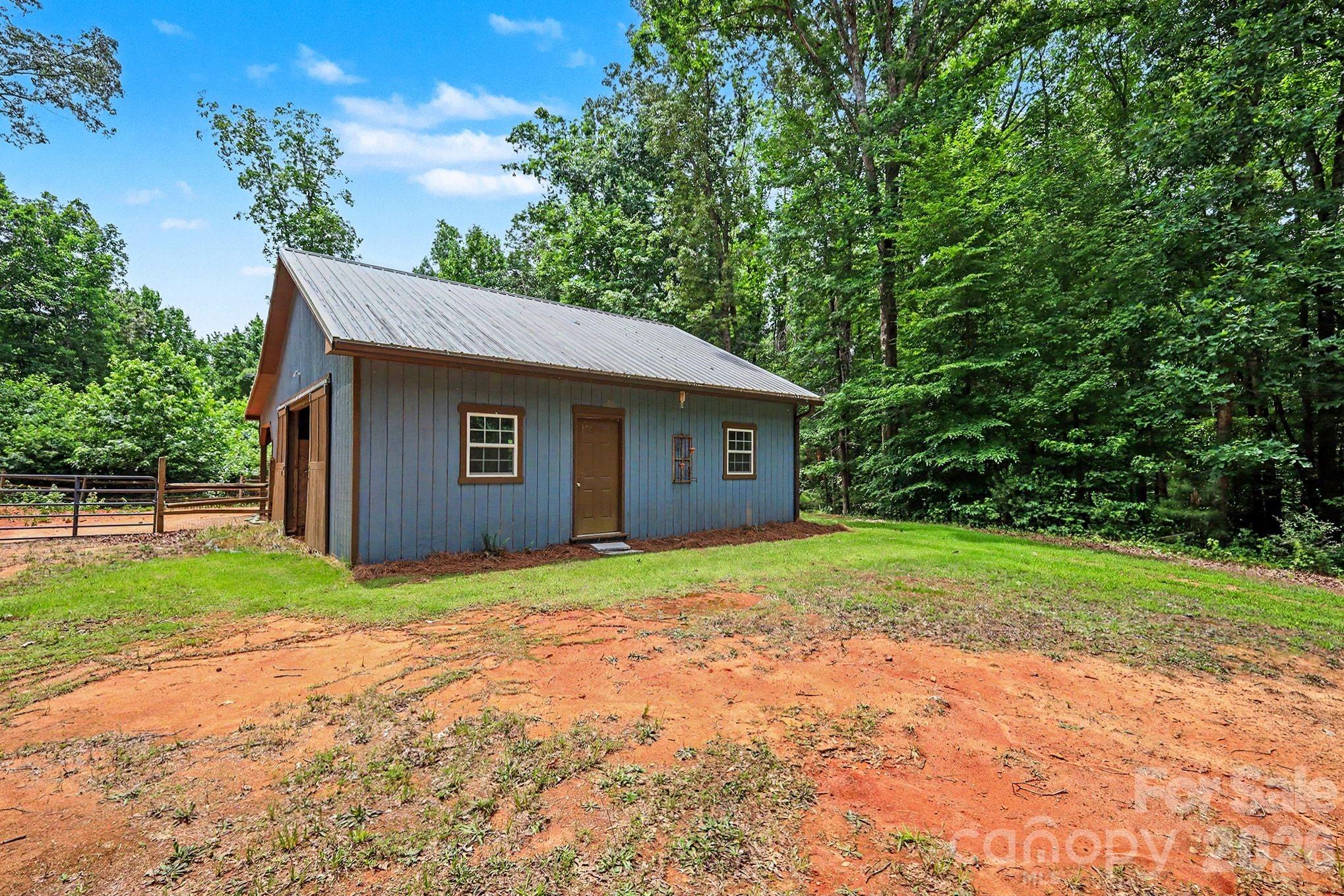 main property photo 41