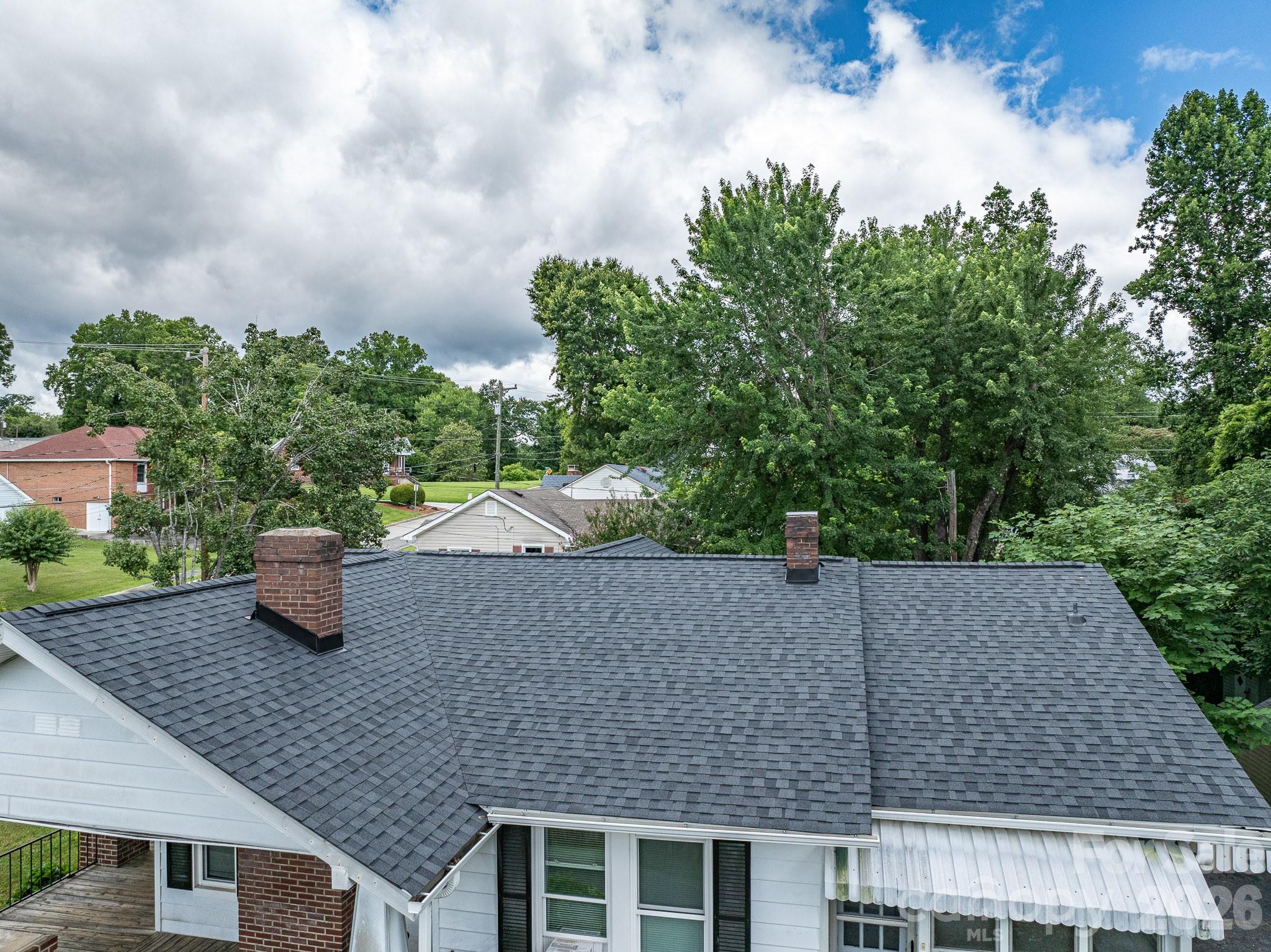 main property photo 28