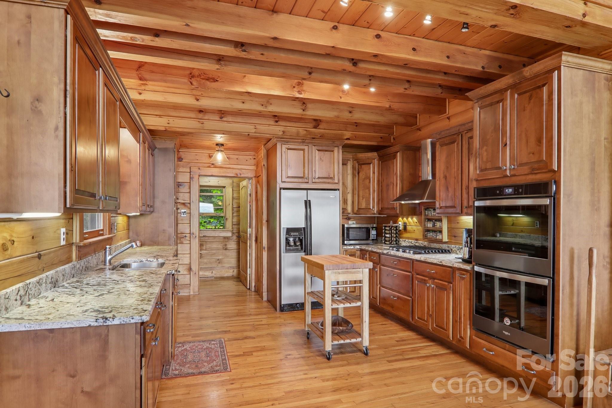 main property photo 17