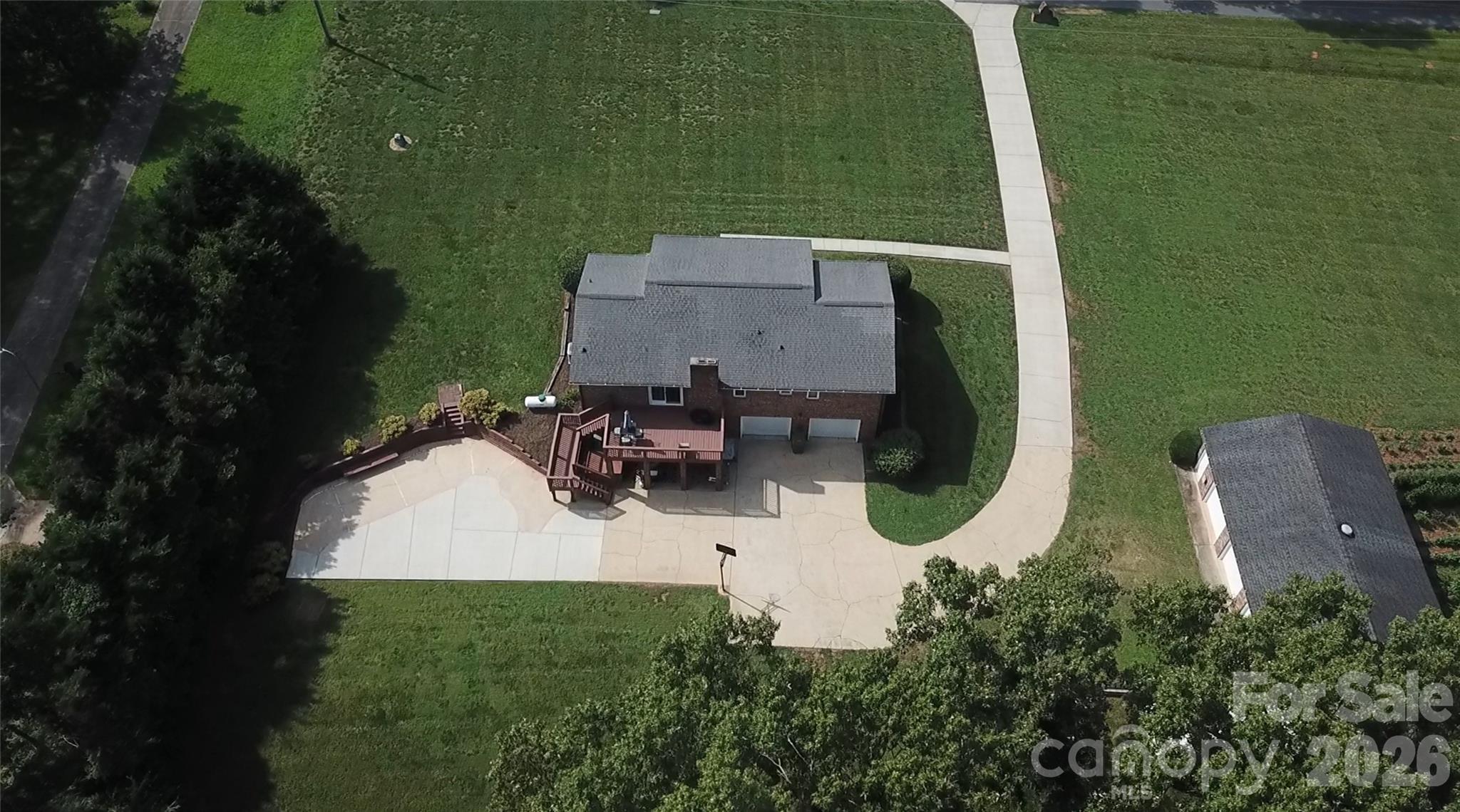 main property photo 35