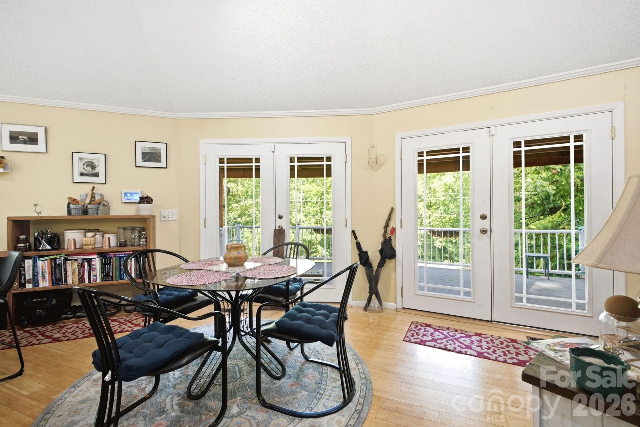 main property photo 10