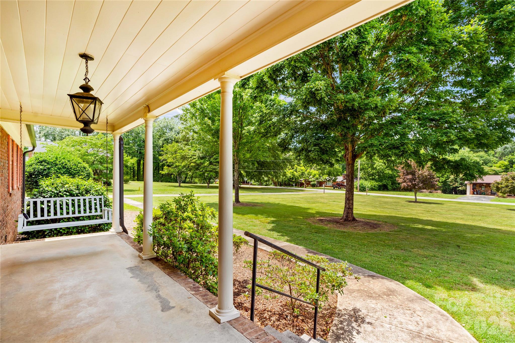 main property photo 33