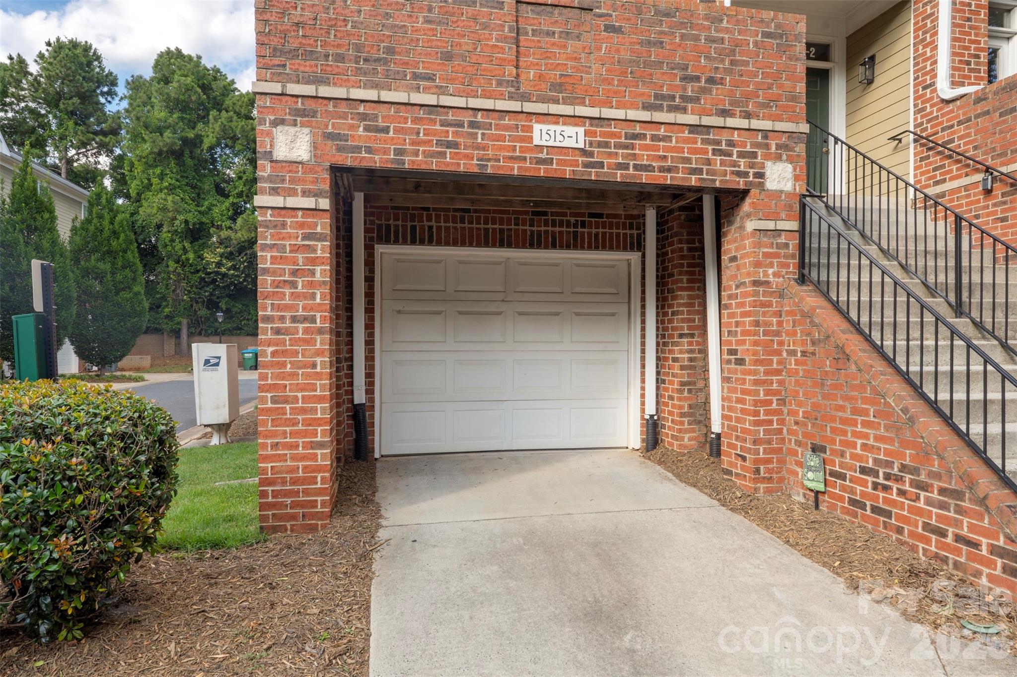 main property photo 24