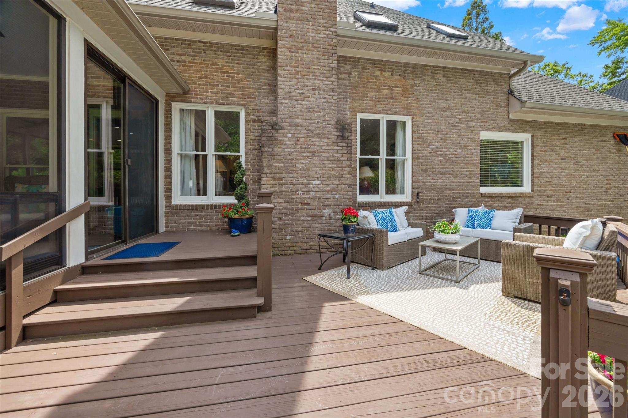 main property photo 34